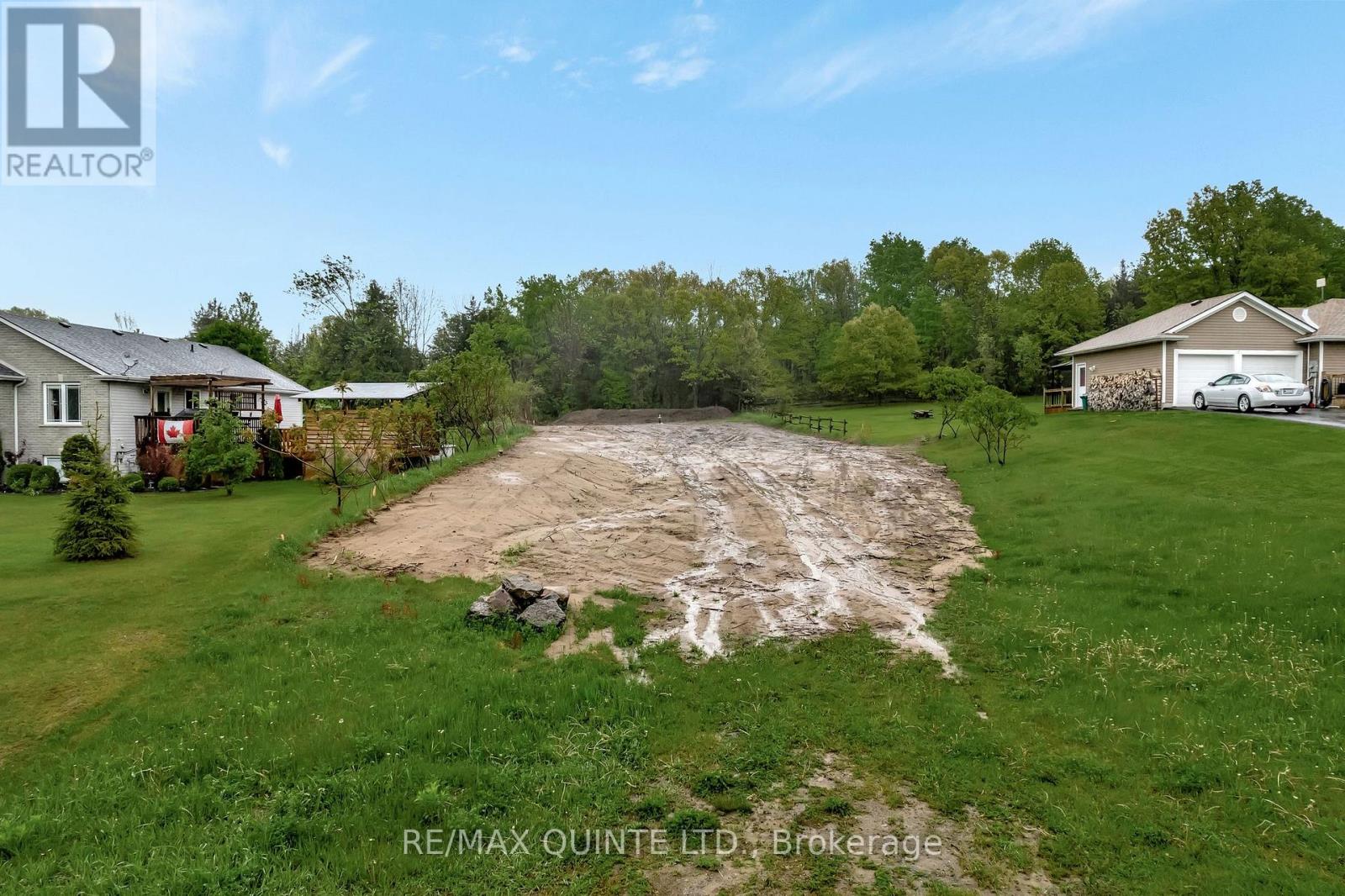 43 Deerfield Drive, Quinte West, Ontario  K0K 2C0 - Photo 15 - X12333353