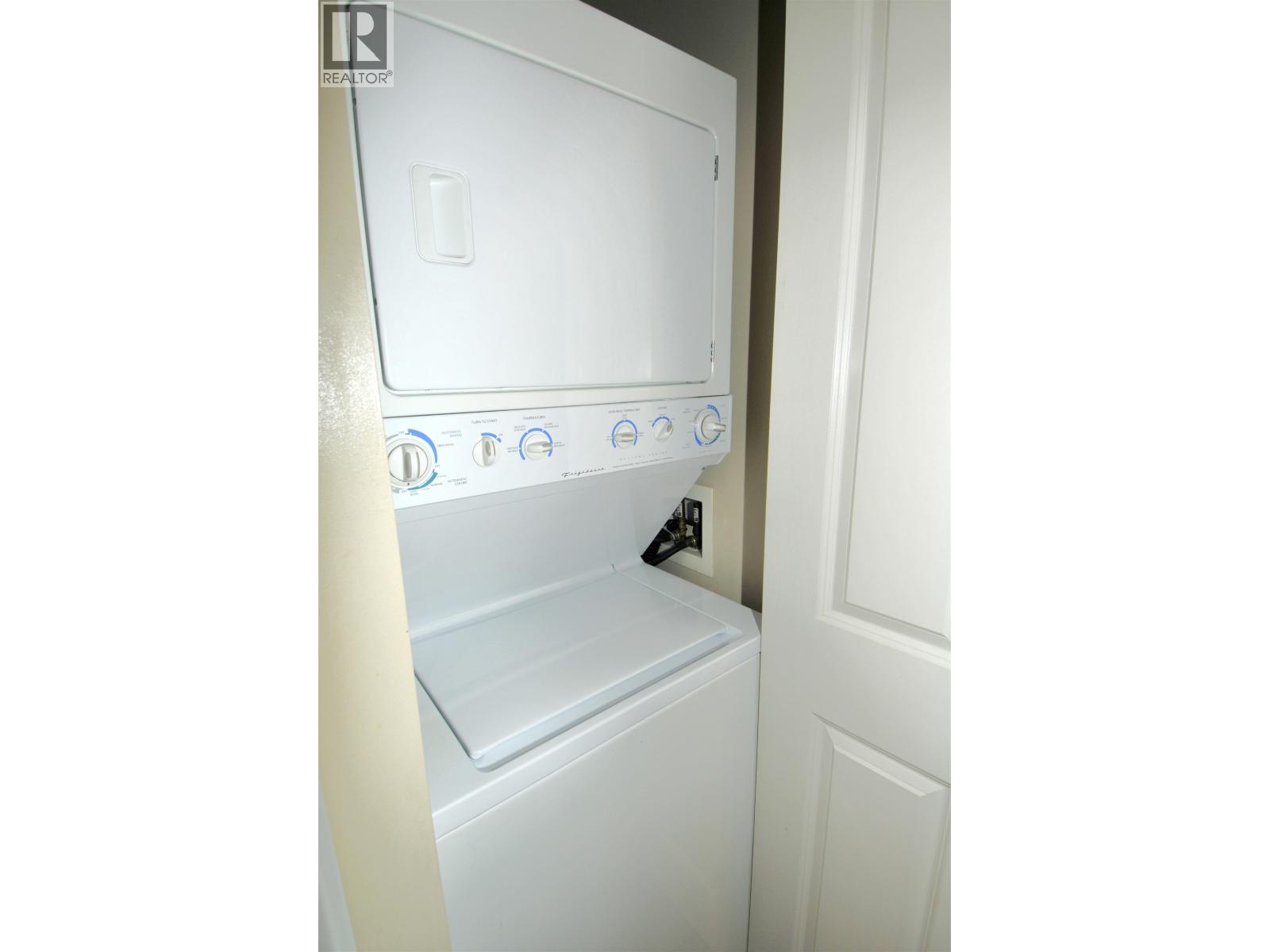 Listing Picture 15 of 18 : 606 6351 BUSWELL STREET, Richmond / 烈治文 - 魯藝地產 Yvonne Lu Group - MLS Medallion Club Member