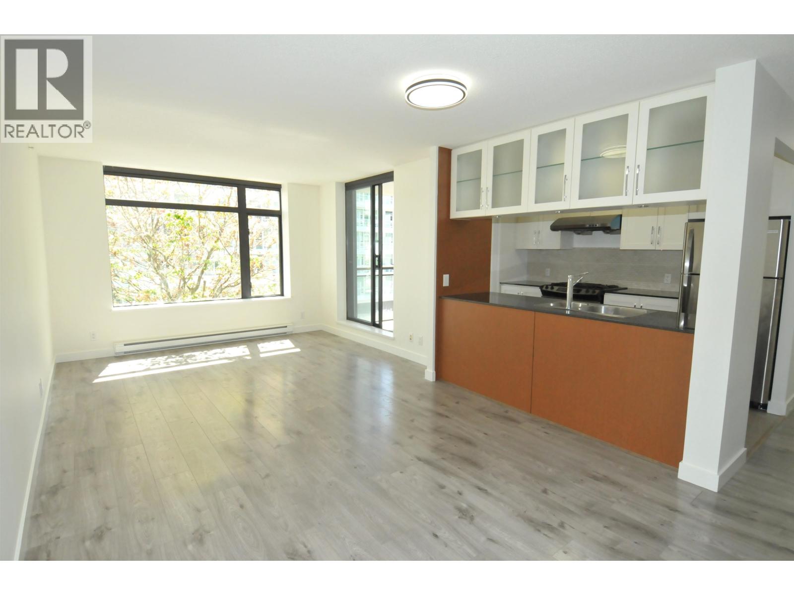Listing Picture 6 of 18 : 606 6351 BUSWELL STREET, Richmond / 烈治文 - 魯藝地產 Yvonne Lu Group - MLS Medallion Club Member