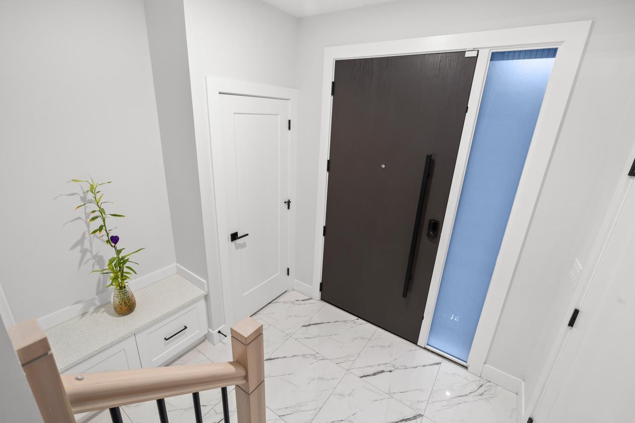 Property at 32699 EGGLESTONE AVENUE image 4