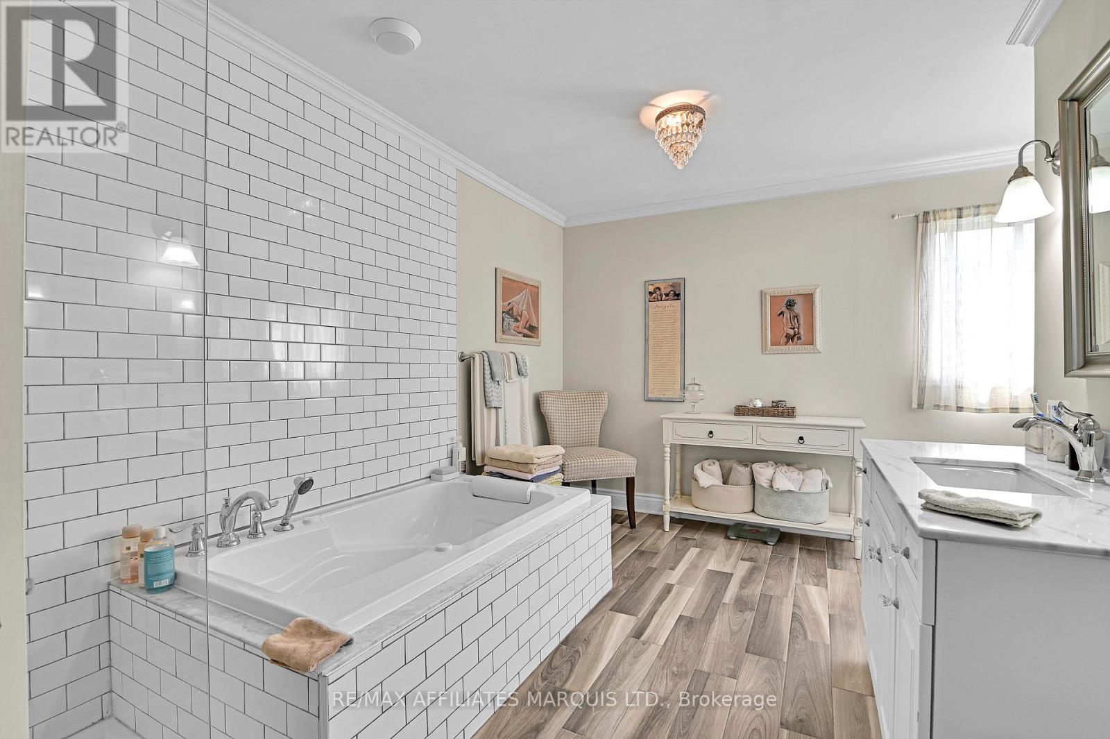 123 Fifth Street E, Cornwall, Ontario  K6H 2L6 - Photo 23 - X12333358