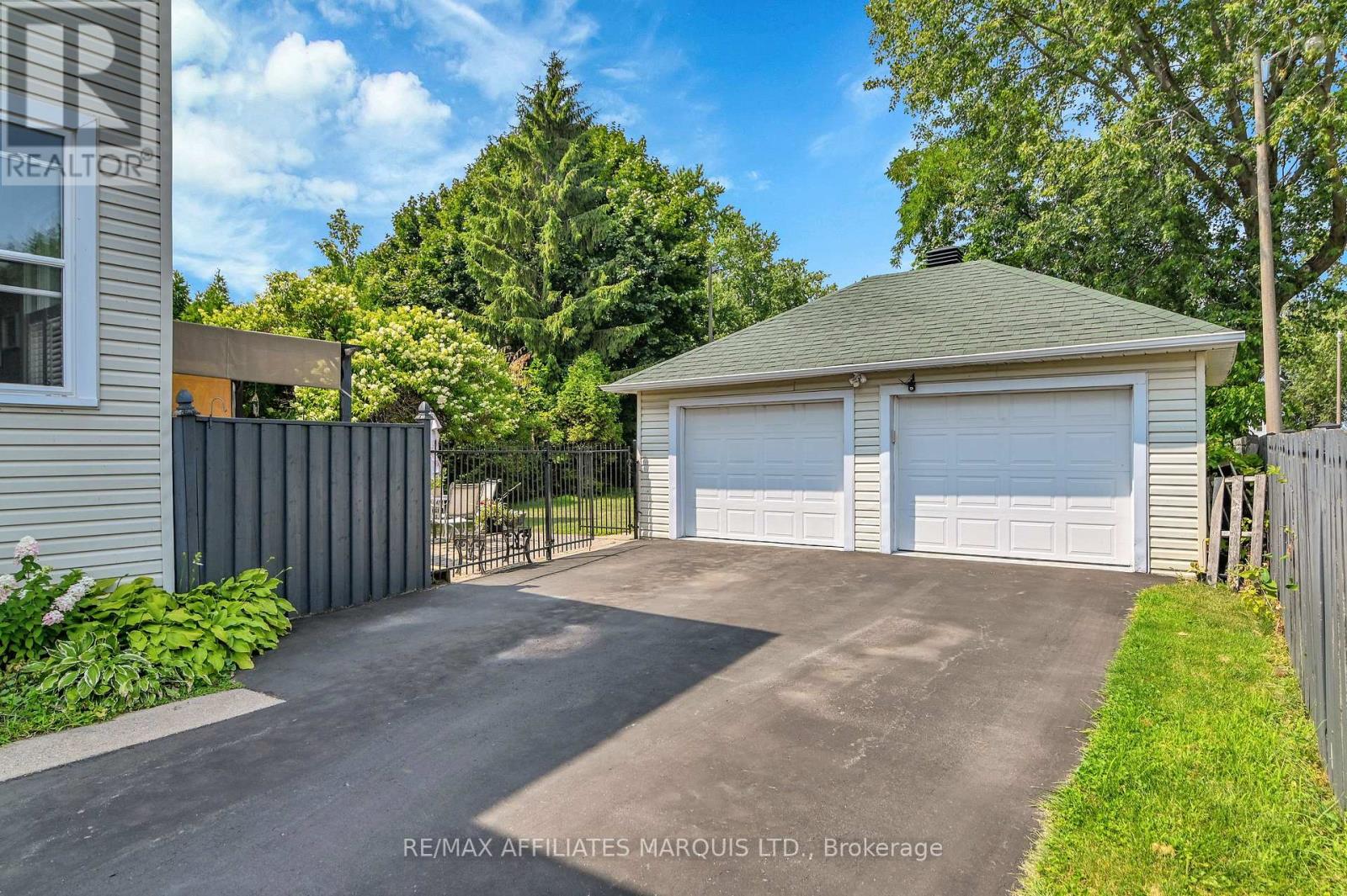 123 Fifth Street E, Cornwall, Ontario  K6H 2L6 - Photo 3 - X12333358