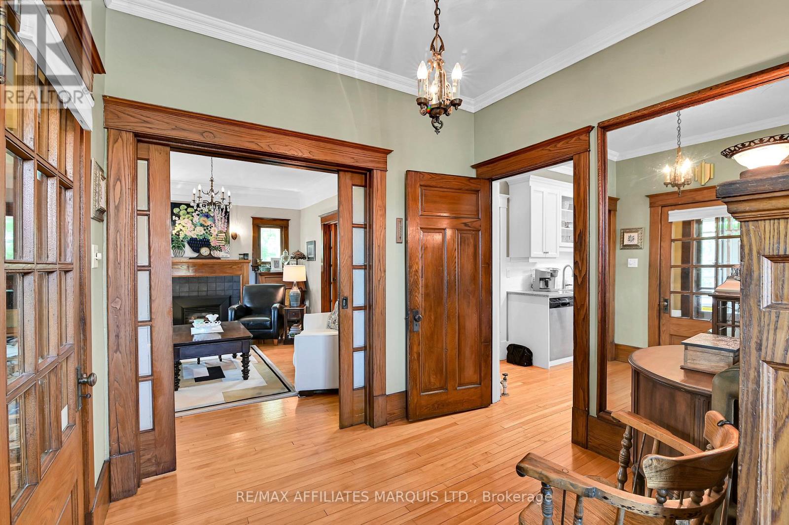 123 Fifth Street E, Cornwall, Ontario  K6H 2L6 - Photo 6 - X12333358