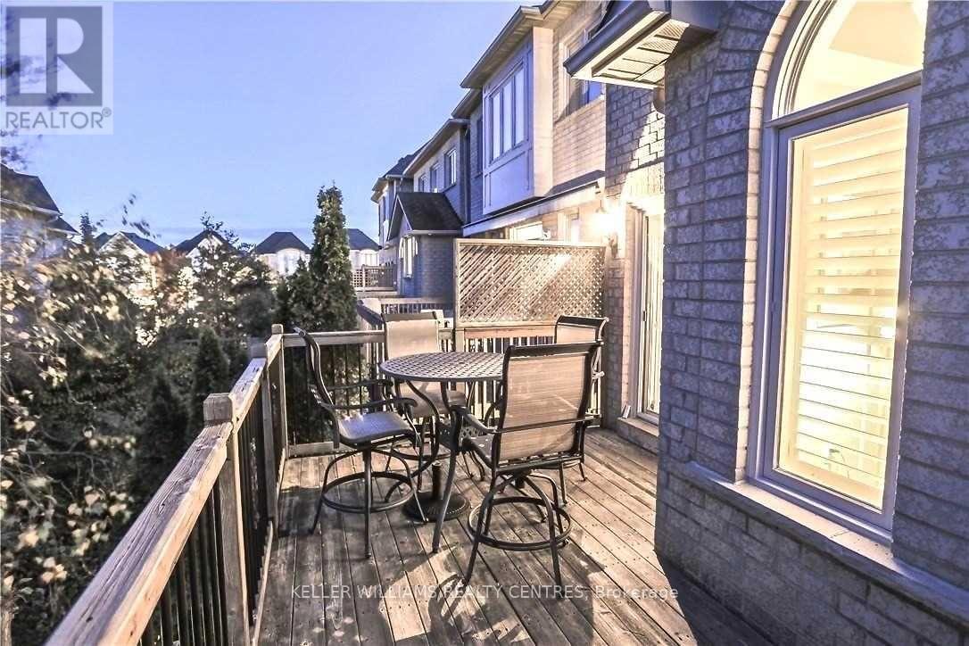 2113 Pinevalley Crescent, Oakville, Ontario  L6H 6L8 - Photo 19 - W12333135
