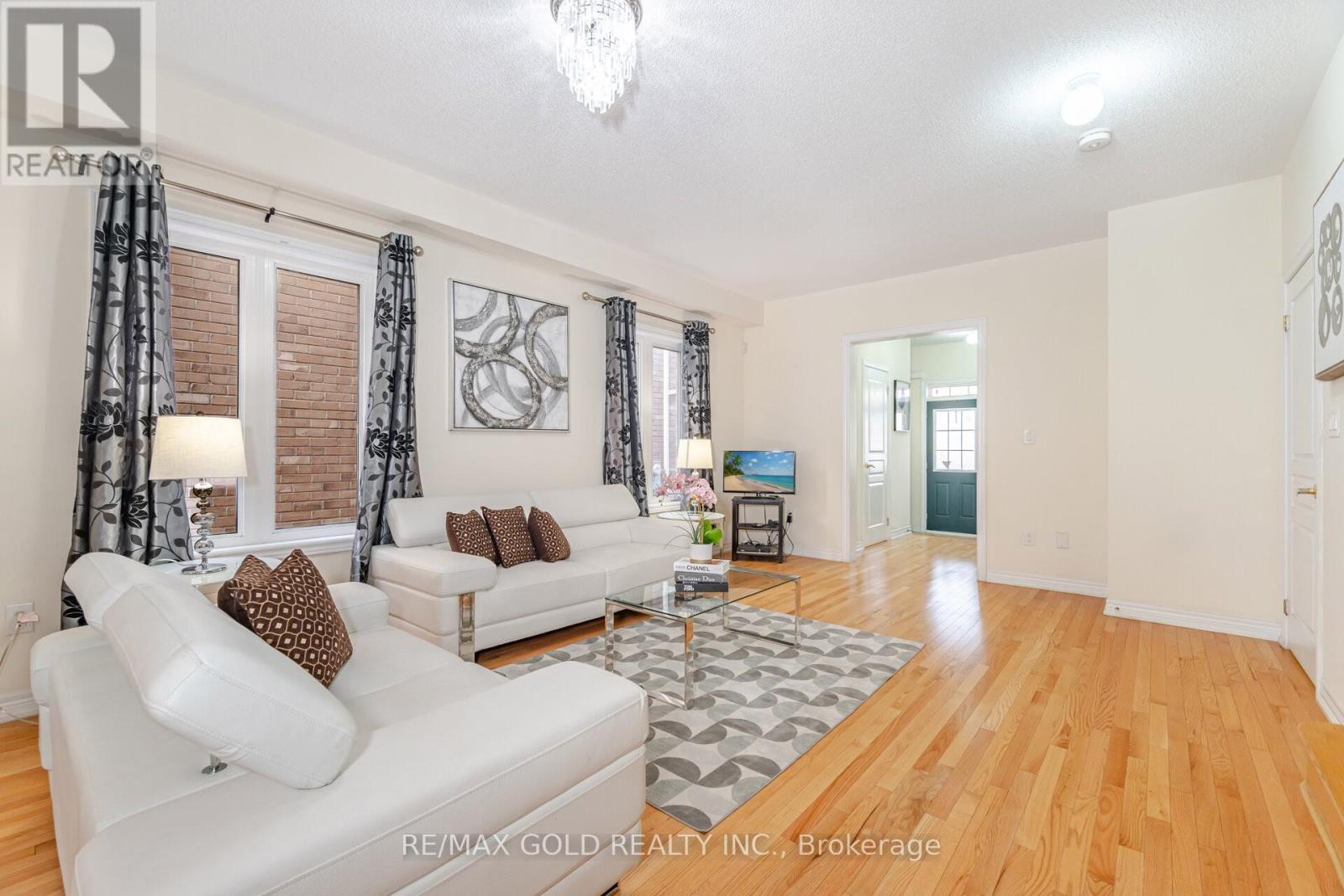 Property at 8 WASHBURN ROAD image 2