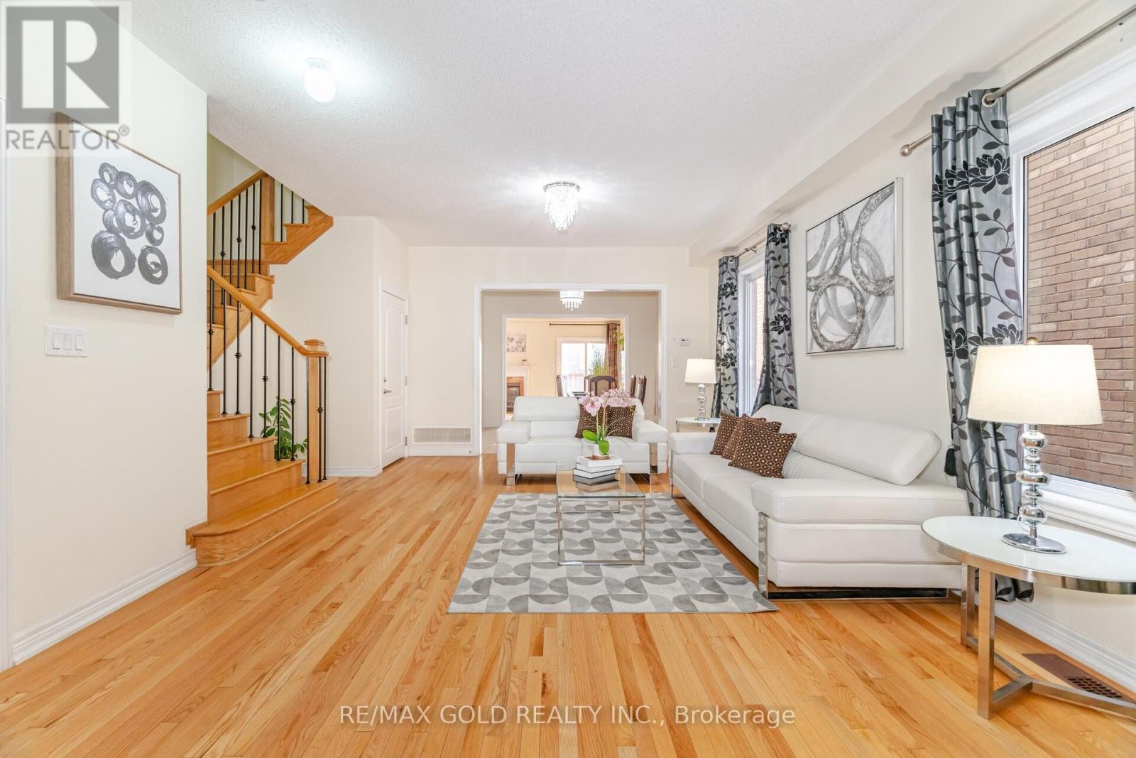 Property at 8 WASHBURN ROAD image 4