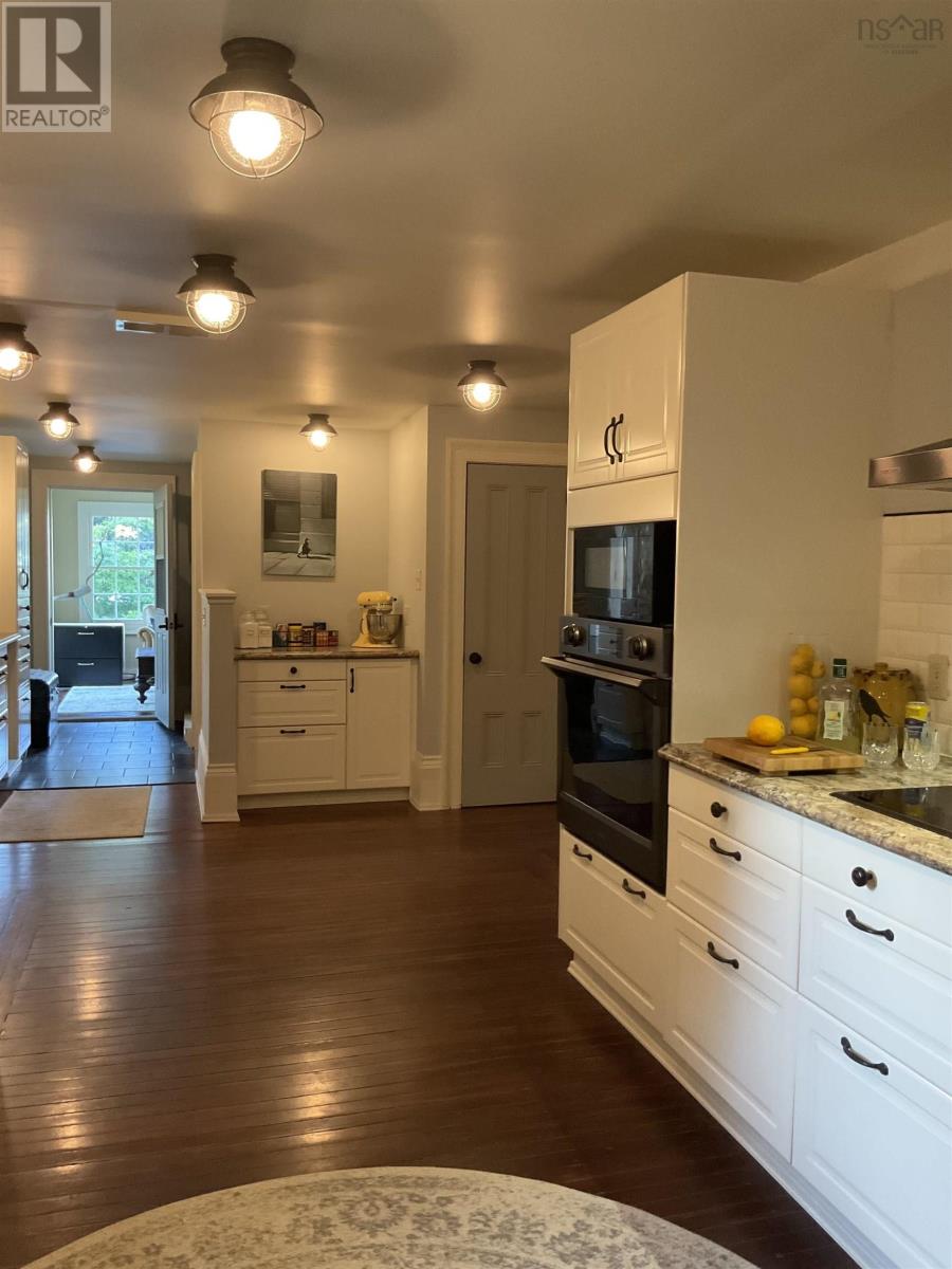 382 Main Street, Liverpool, Nova Scotia  B0T 1K0 - Photo 12 - 202419197