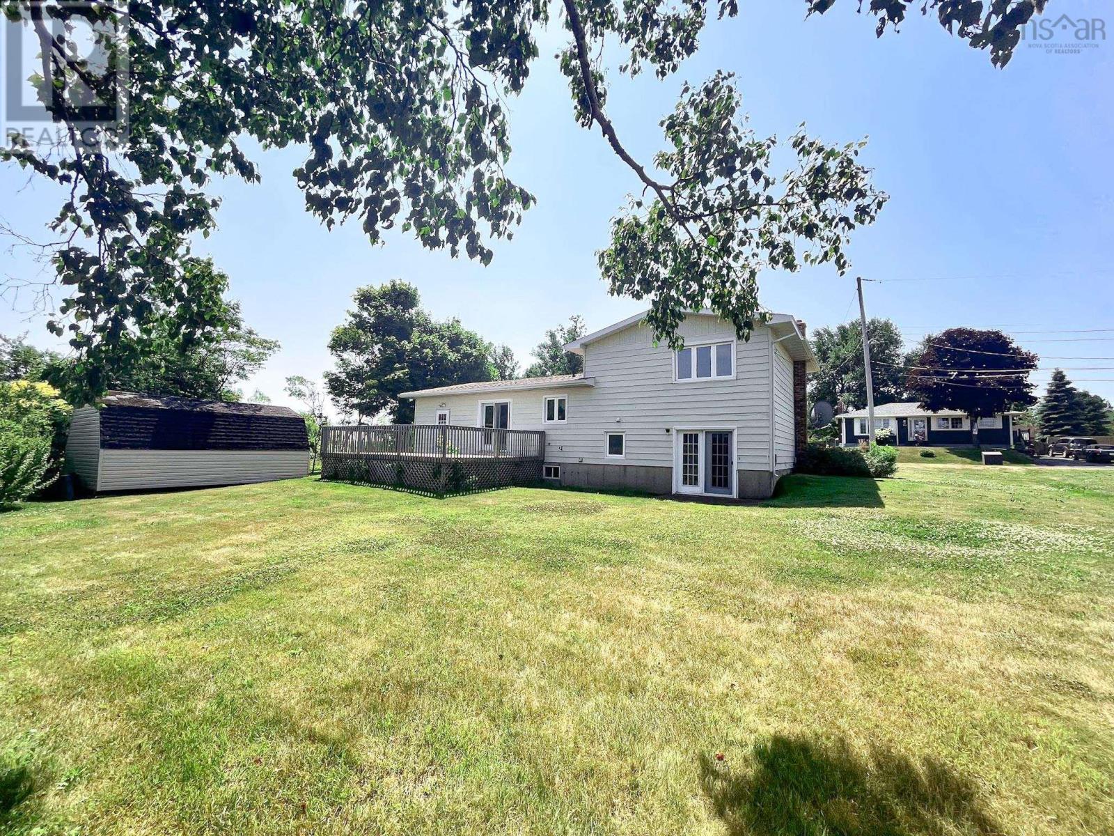 137 William Street, Sydney Mines, Nova Scotia  B1V 2J3 - Photo 10 - 202505324