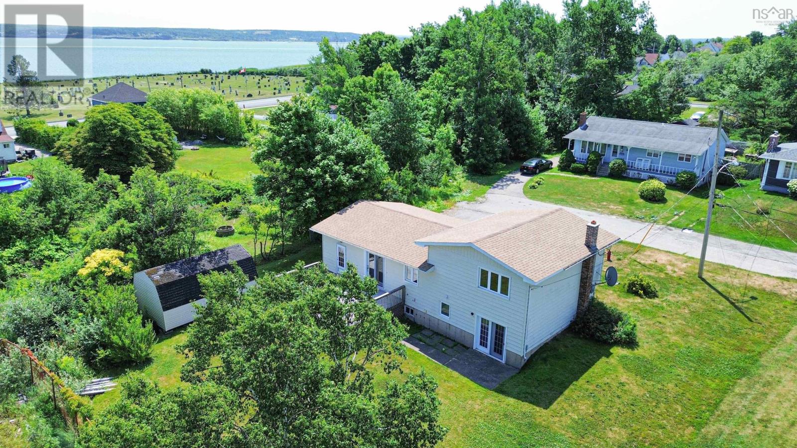 137 William Street, Sydney Mines, Nova Scotia  B1V 2J3 - Photo 2 - 202505324