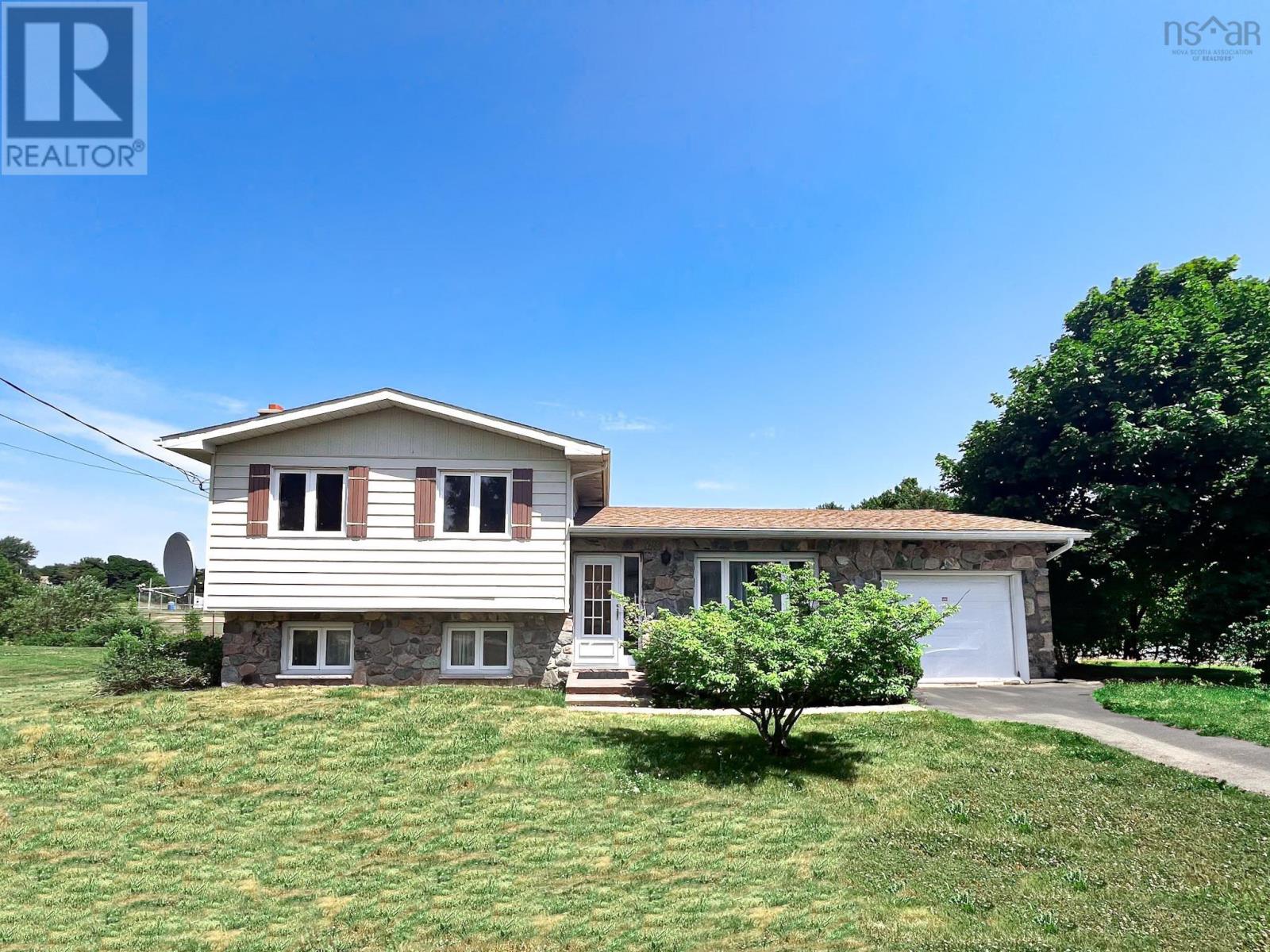 137 William Street, Sydney Mines, Nova Scotia  B1V 2J3 - Photo 4 - 202505324