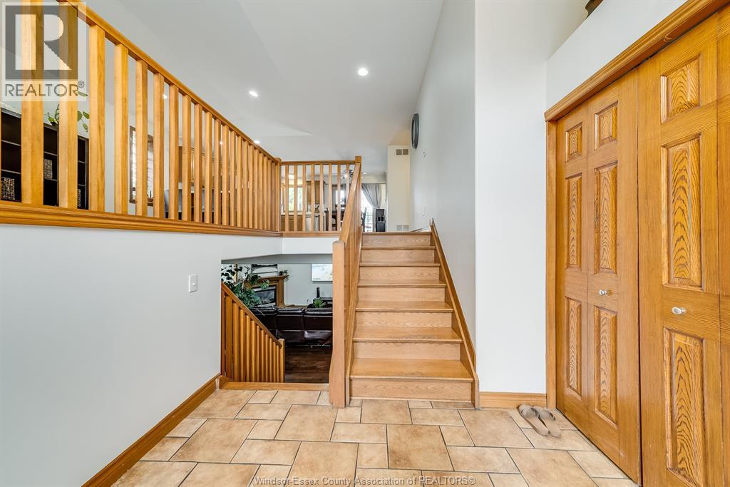 Property at 229 GIGNAC CRESCENT image 3