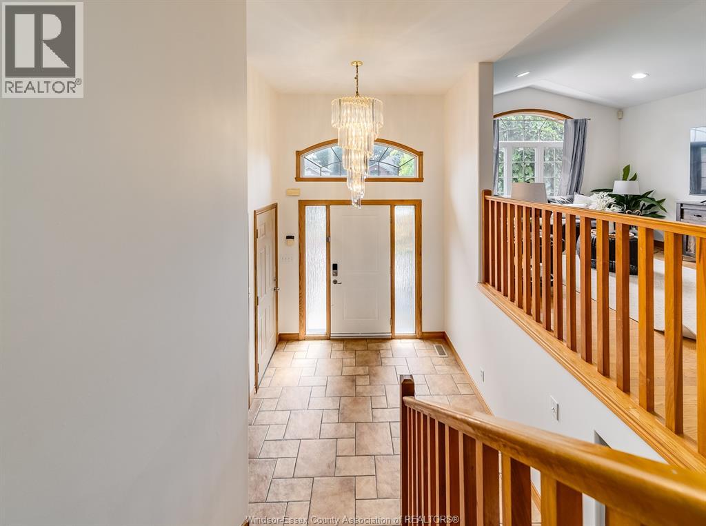 Property at 229 GIGNAC CRESCENT image 2