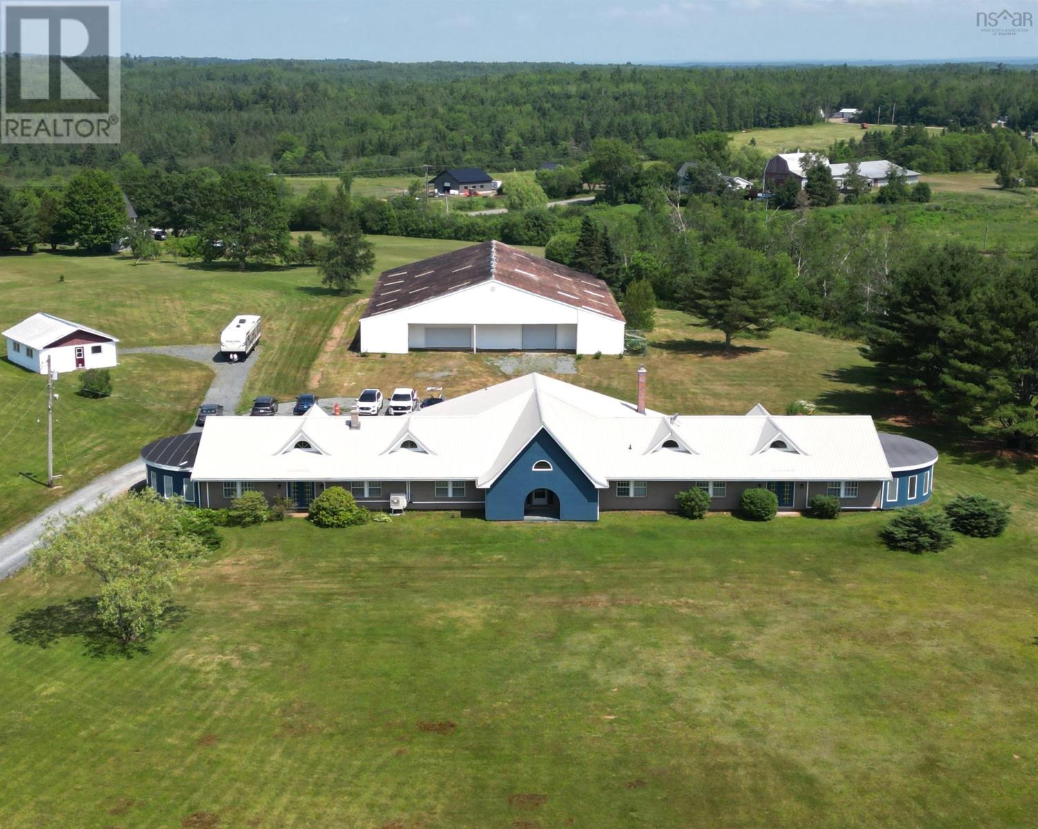 1429 Highway 2, Brentwood, Nova Scotia  B0N 1C0 - Photo 2 - 202517005