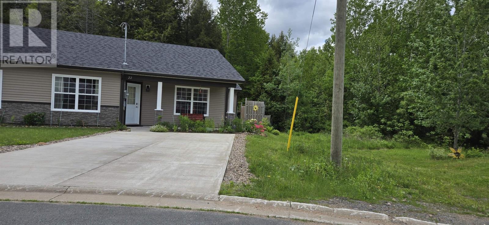 22 Jenifer Court, New Minas, Nova Scotia  B4N 0H7 - Photo 2 - 202514035