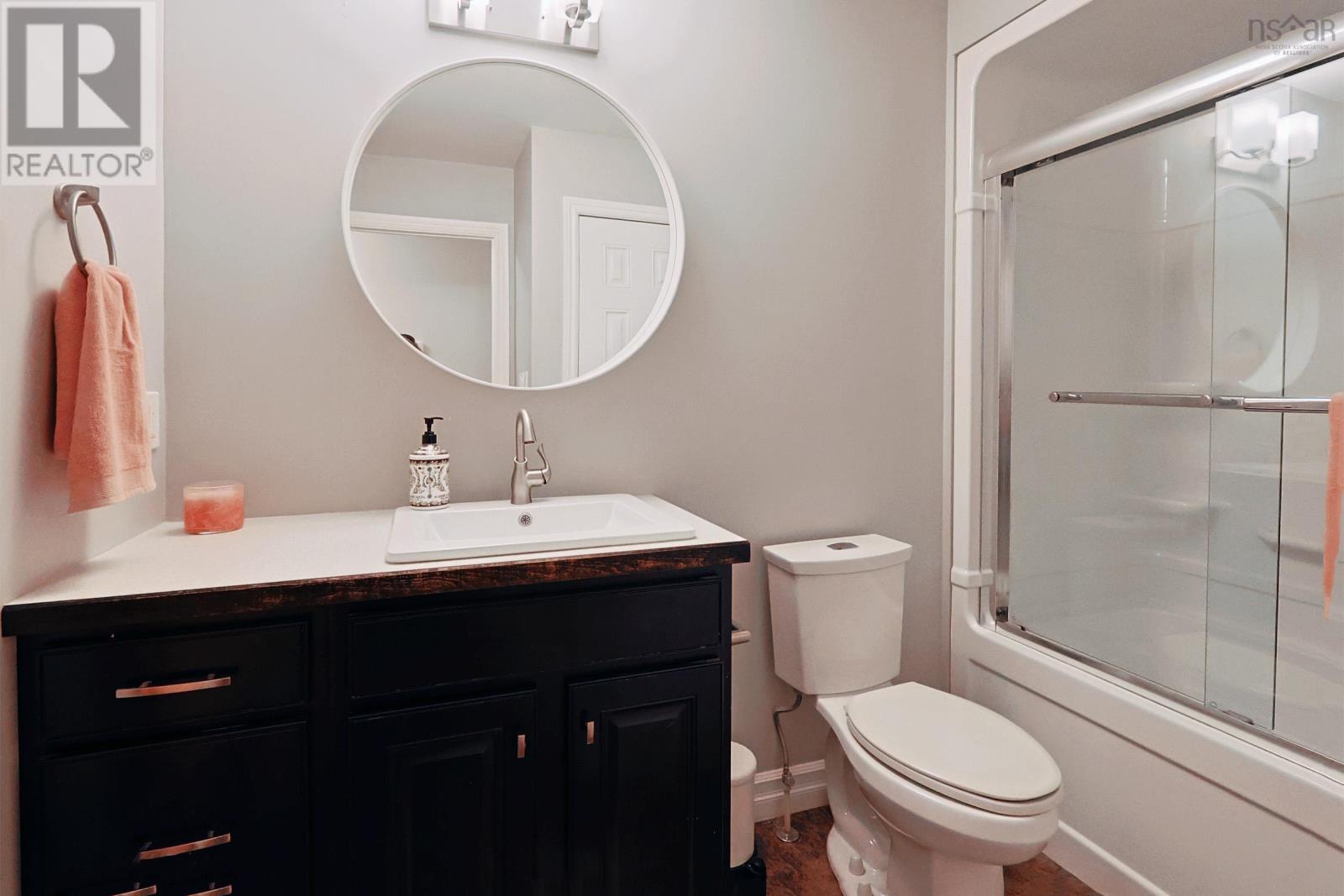 10 Spur Street, Mahone Bay, Nova Scotia  B0J 2E0 - Photo 17 - 202514599