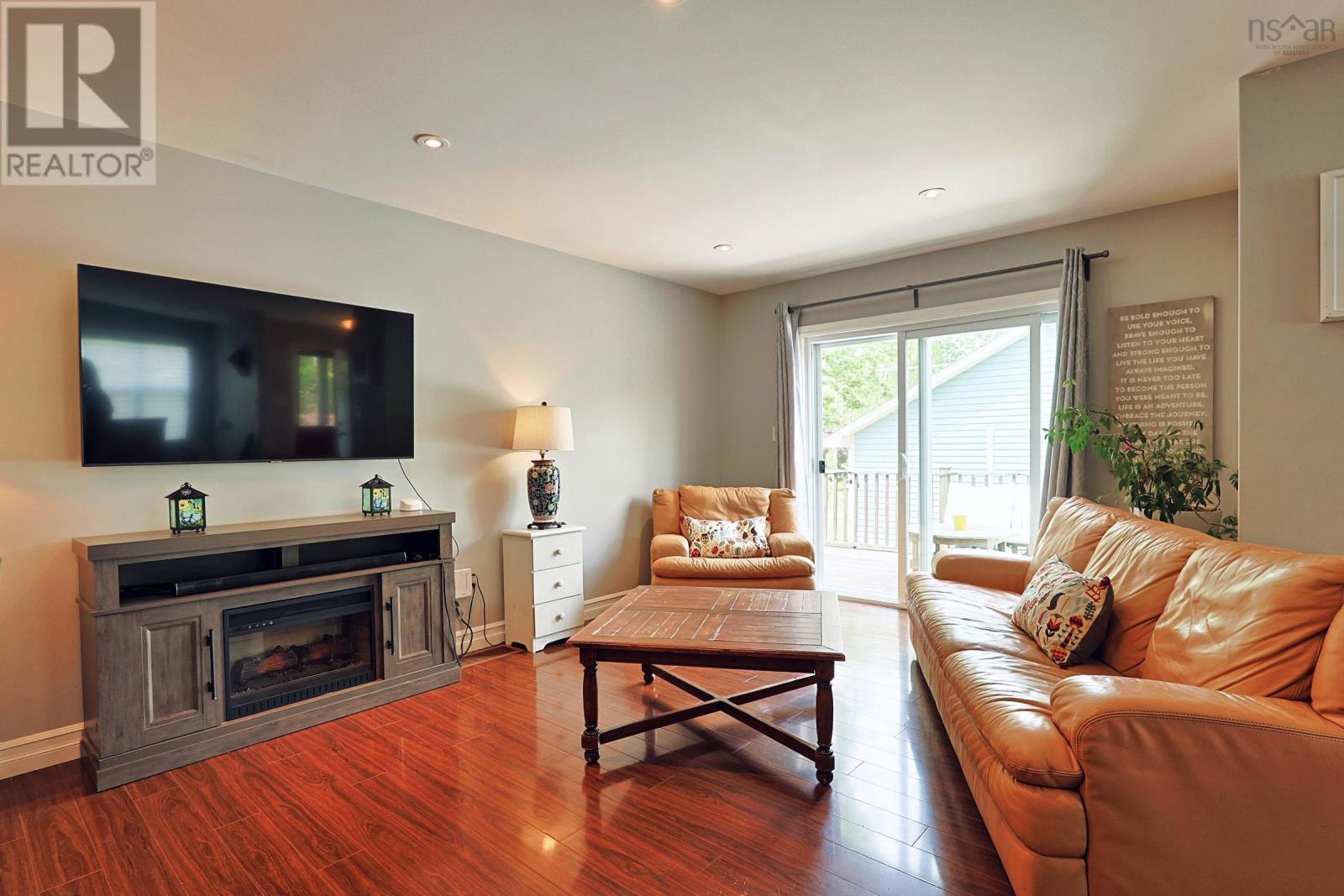 10 Spur Street, Mahone Bay, Nova Scotia  B0J 2E0 - Photo 4 - 202514599