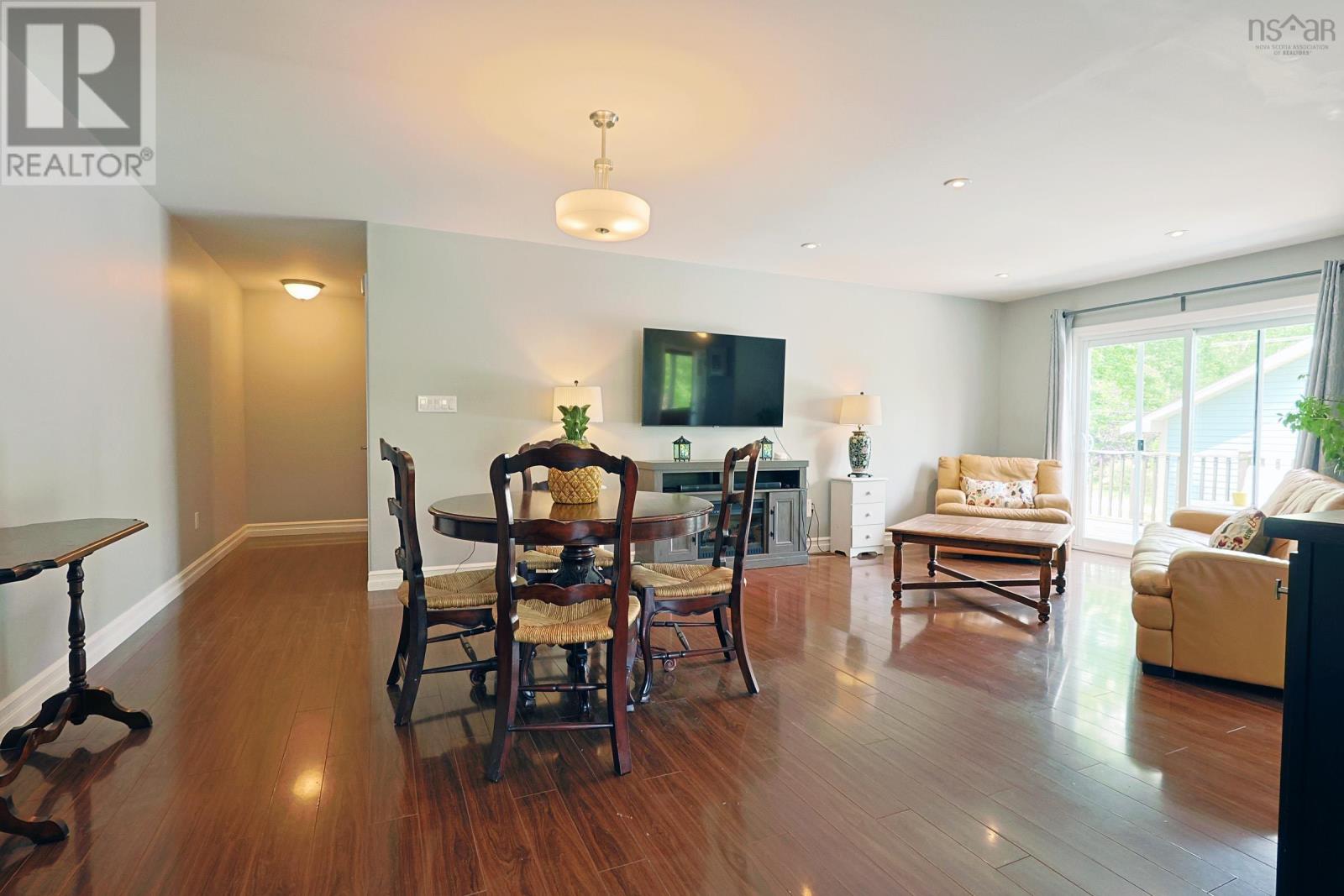 10 Spur Street, Mahone Bay, Nova Scotia  B0J 2E0 - Photo 6 - 202514599