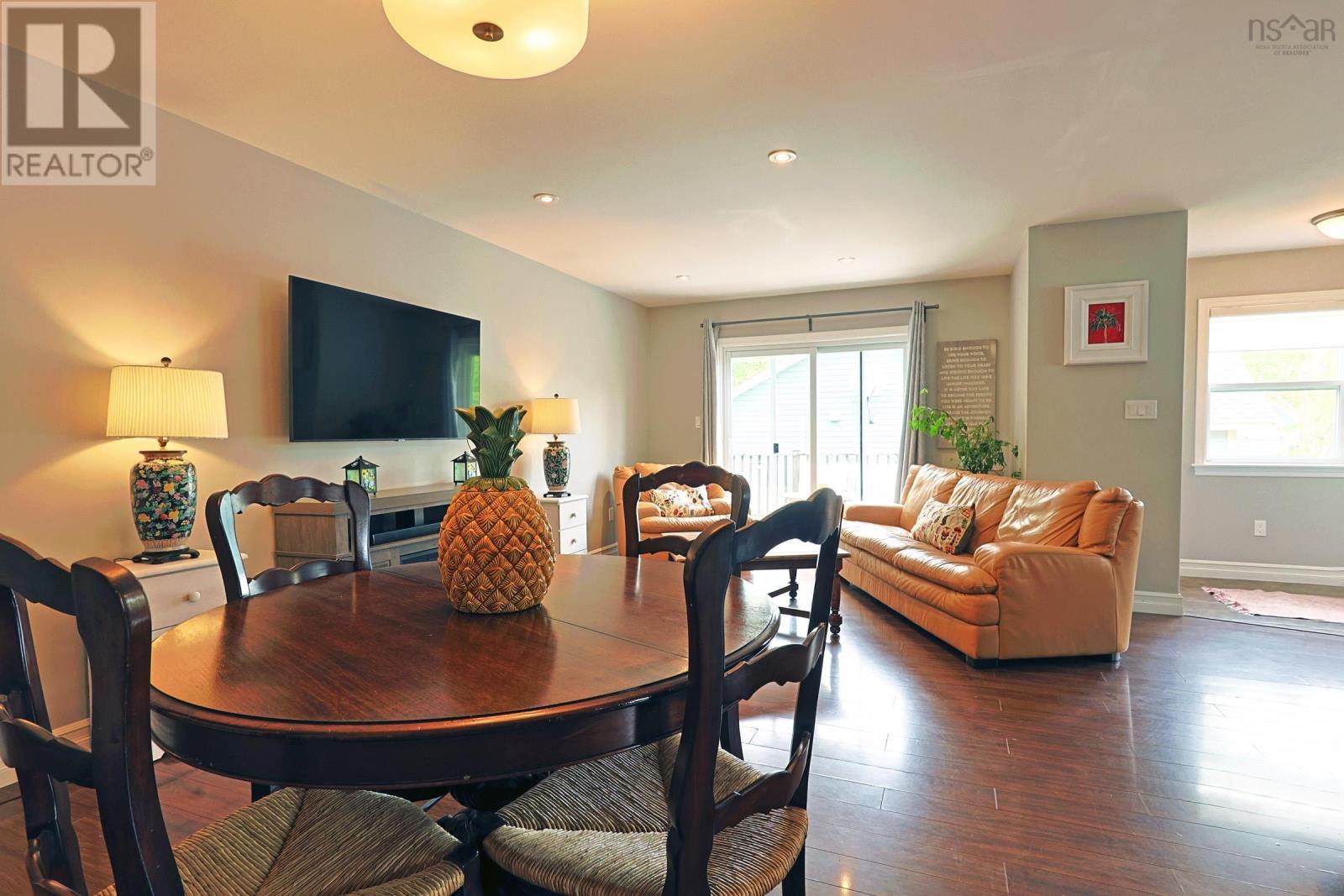 10 Spur Street, Mahone Bay, Nova Scotia  B0J 2E0 - Photo 7 - 202514599