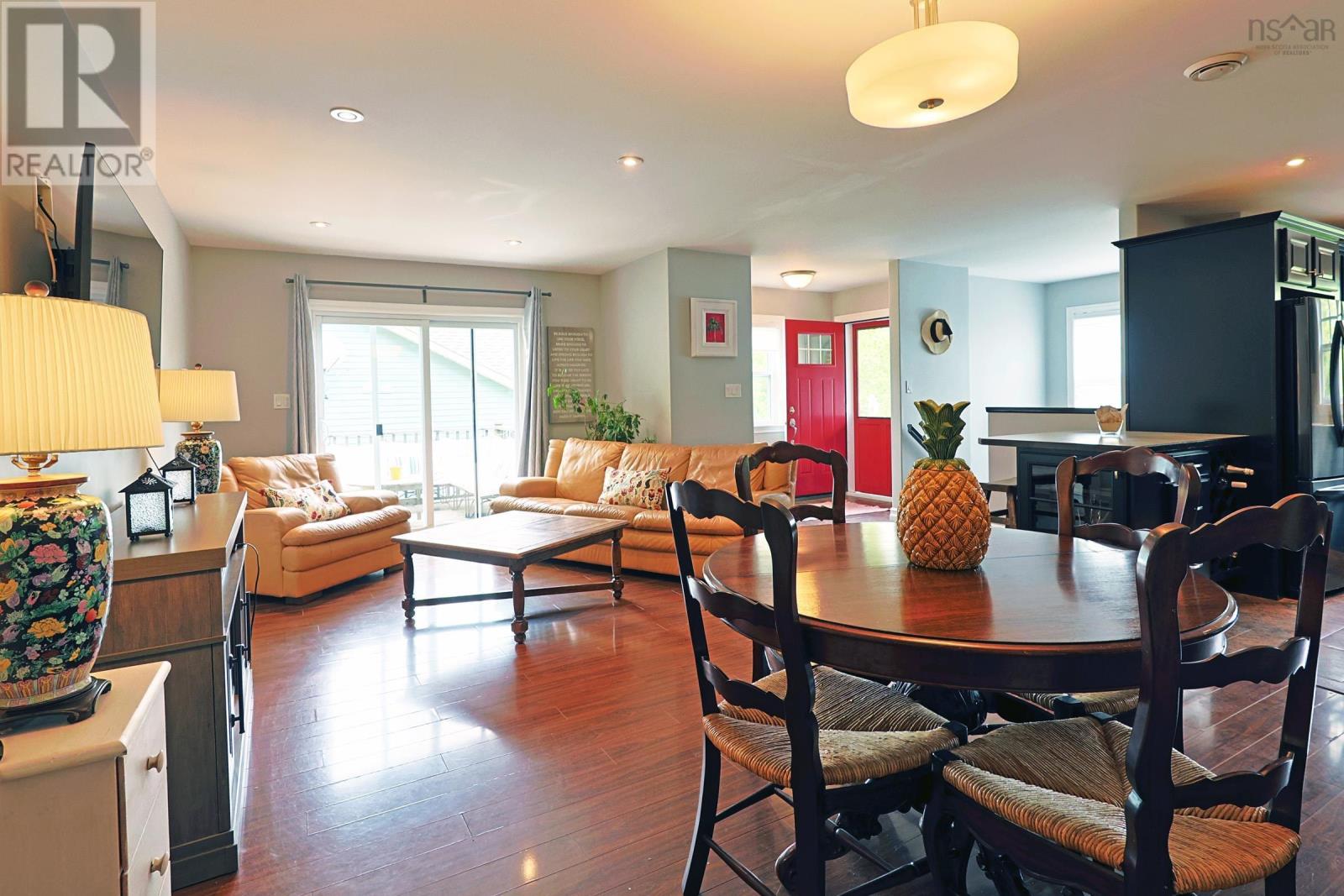 10 Spur Street, Mahone Bay, Nova Scotia  B0J 2E0 - Photo 8 - 202514599