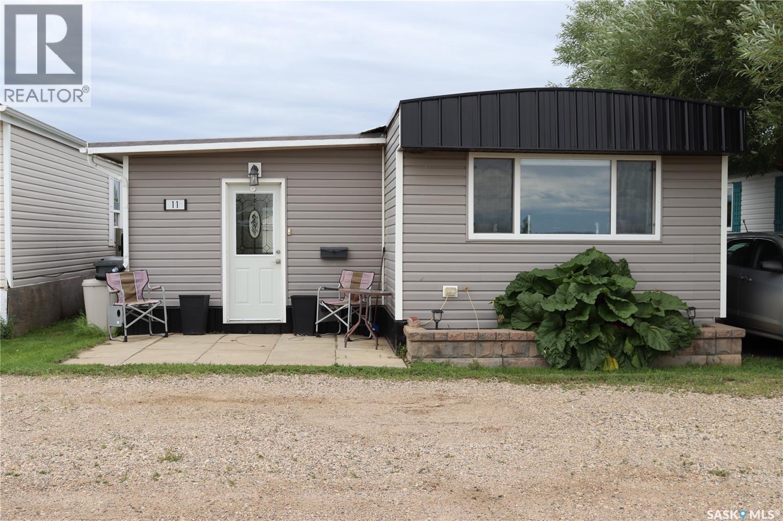 11 401 Railway Avenue E, Vanscoy, Saskatchewan  S0L 3J0 - Photo 1 - SK015051