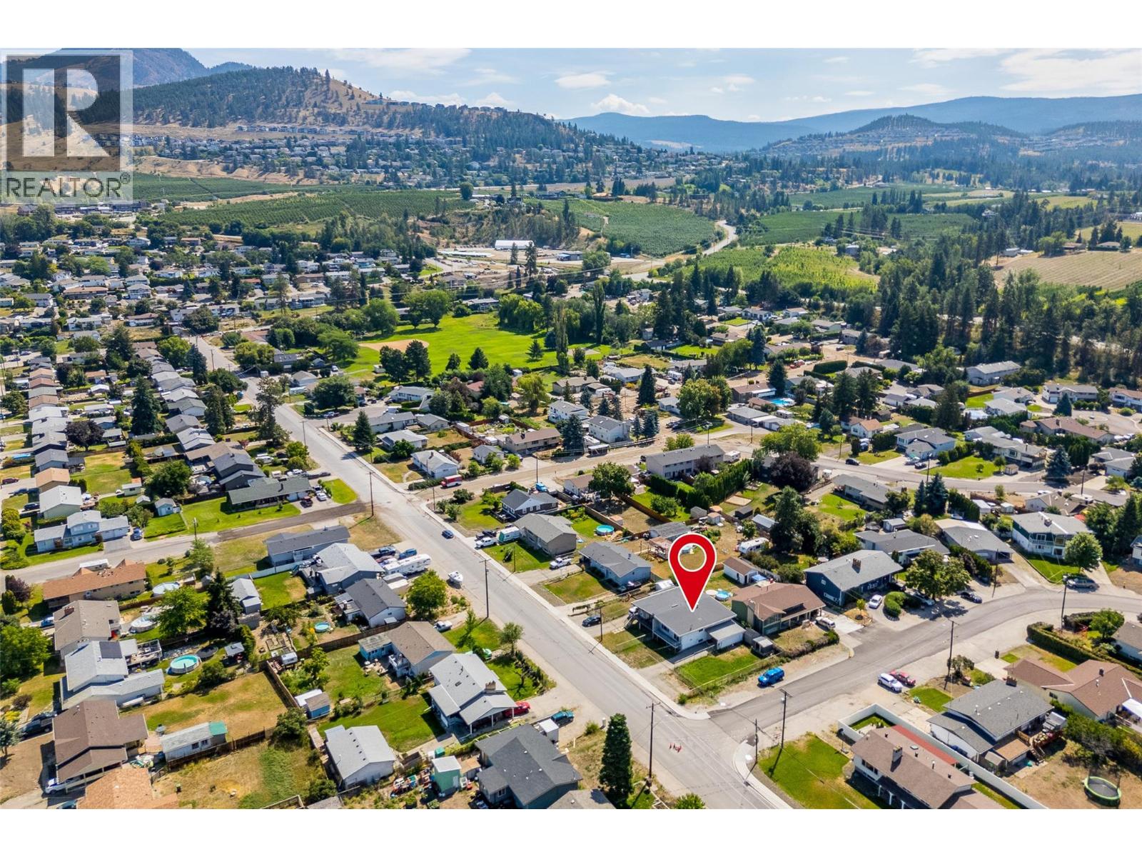 Property at 695 Belgo Road image 3