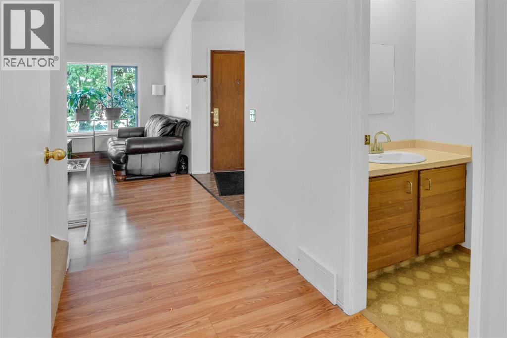 Property at 2119 17A Street SW image 5