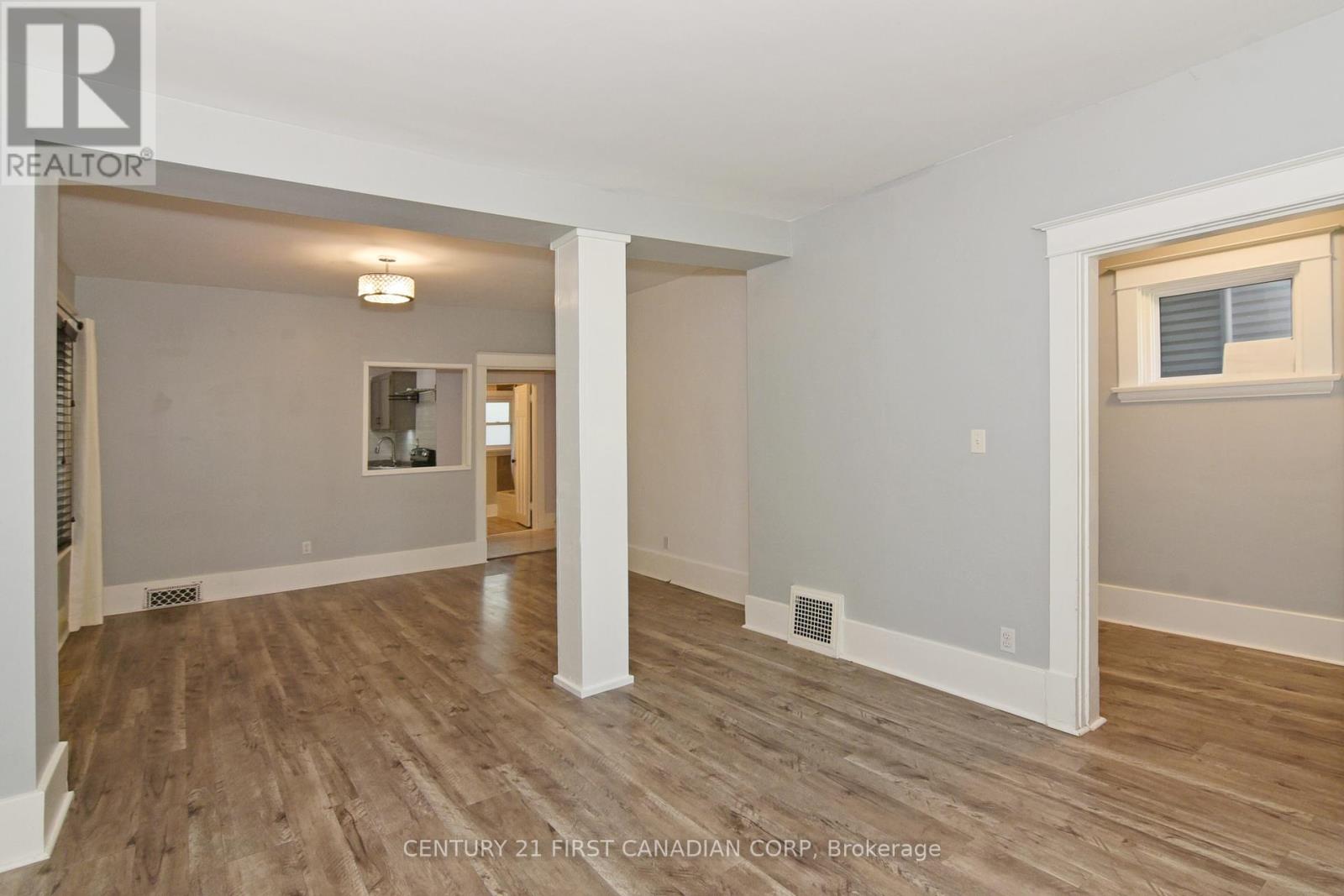 452 Charlotte Street, London East, Ontario  N5W 4A4 - Photo 10 - X12333455