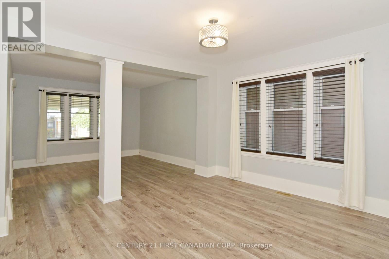 452 Charlotte Street, London East, Ontario  N5W 4A4 - Photo 11 - X12333455