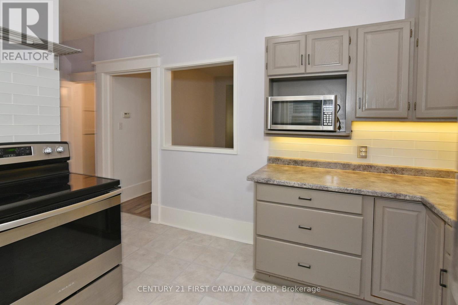 452 Charlotte Street, London East, Ontario  N5W 4A4 - Photo 13 - X12333455