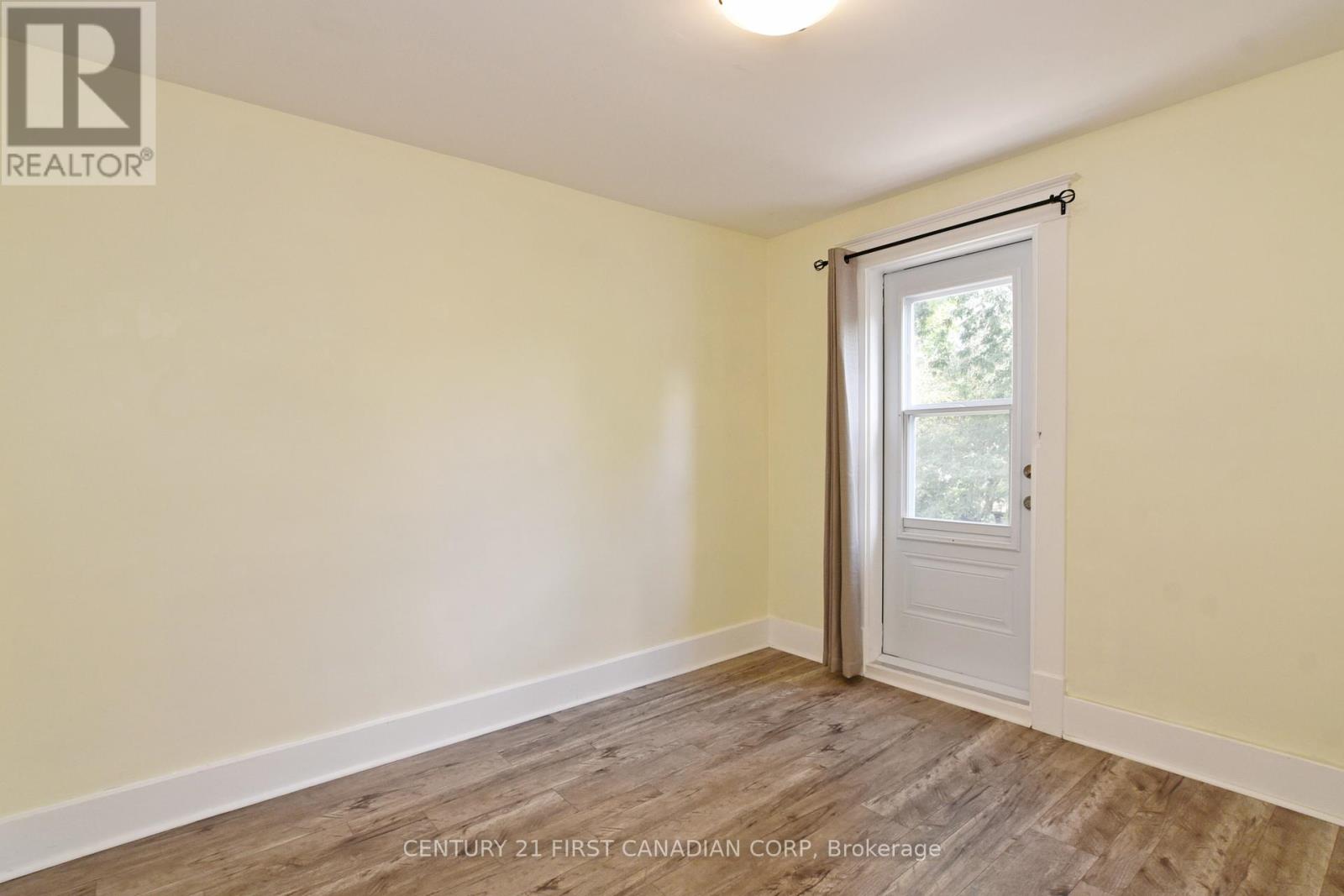 452 Charlotte Street, London East, Ontario  N5W 4A4 - Photo 17 - X12333455