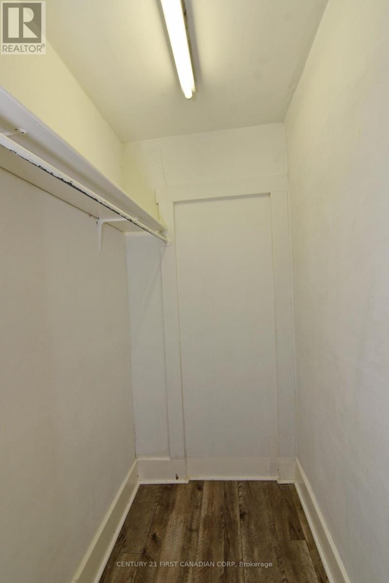 452 Charlotte Street, London East, Ontario  N5W 4A4 - Photo 19 - X12333455