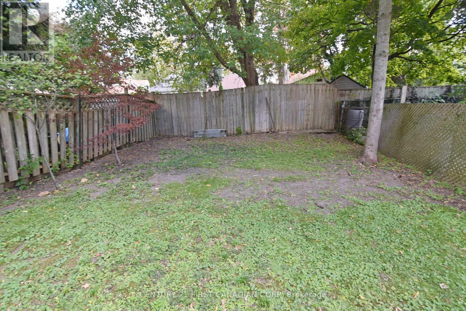 452 Charlotte Street, London East, Ontario  N5W 4A4 - Photo 29 - X12333455