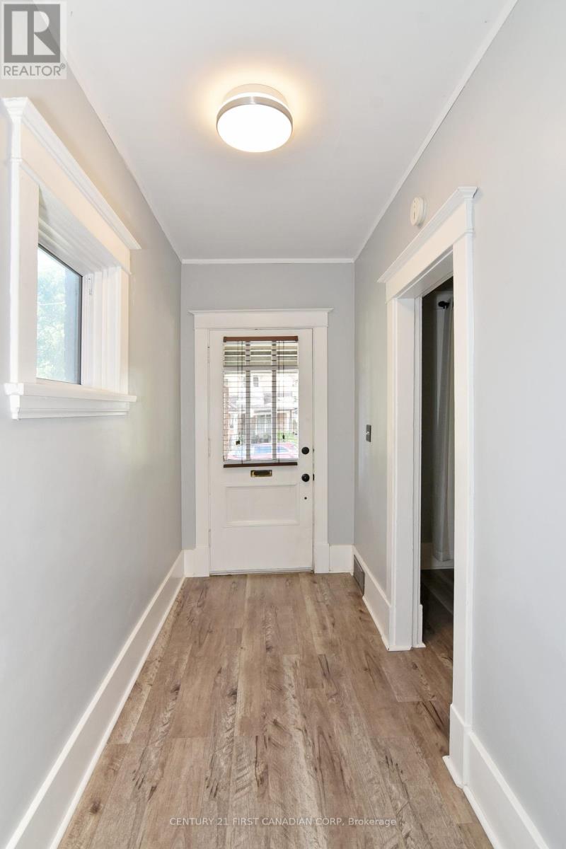 452 Charlotte Street, London East, Ontario  N5W 4A4 - Photo 7 - X12333455