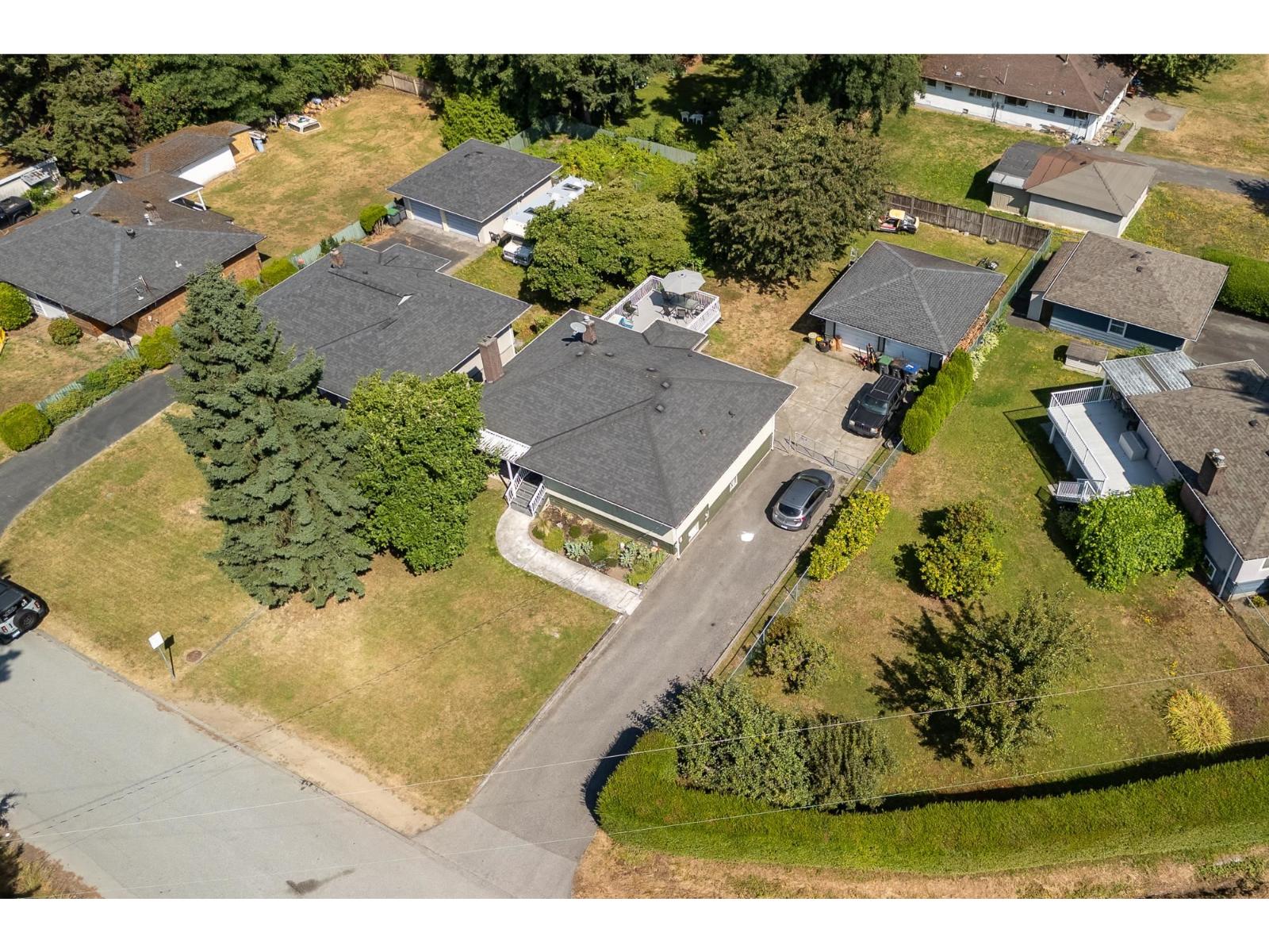 13759 111 Avenue, Surrey, British Columbia  V3R 2C1 - Photo 3 - R3034828