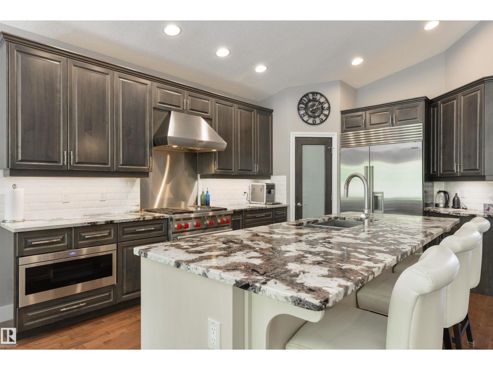 Property at 14 PRESTIGE PT NW image 4