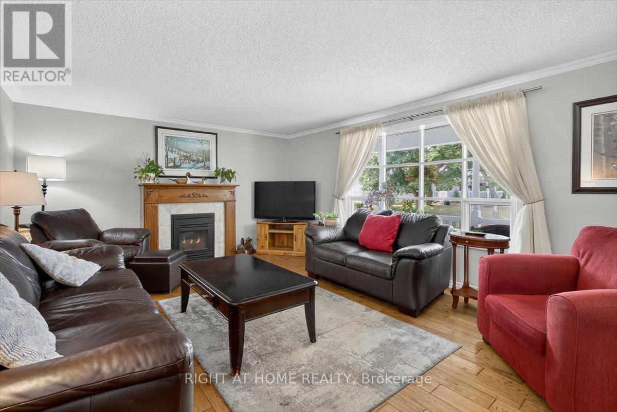 30 Main Street, Innisfil, Ontario  L9S 1L9 - Photo 6 - N12333285