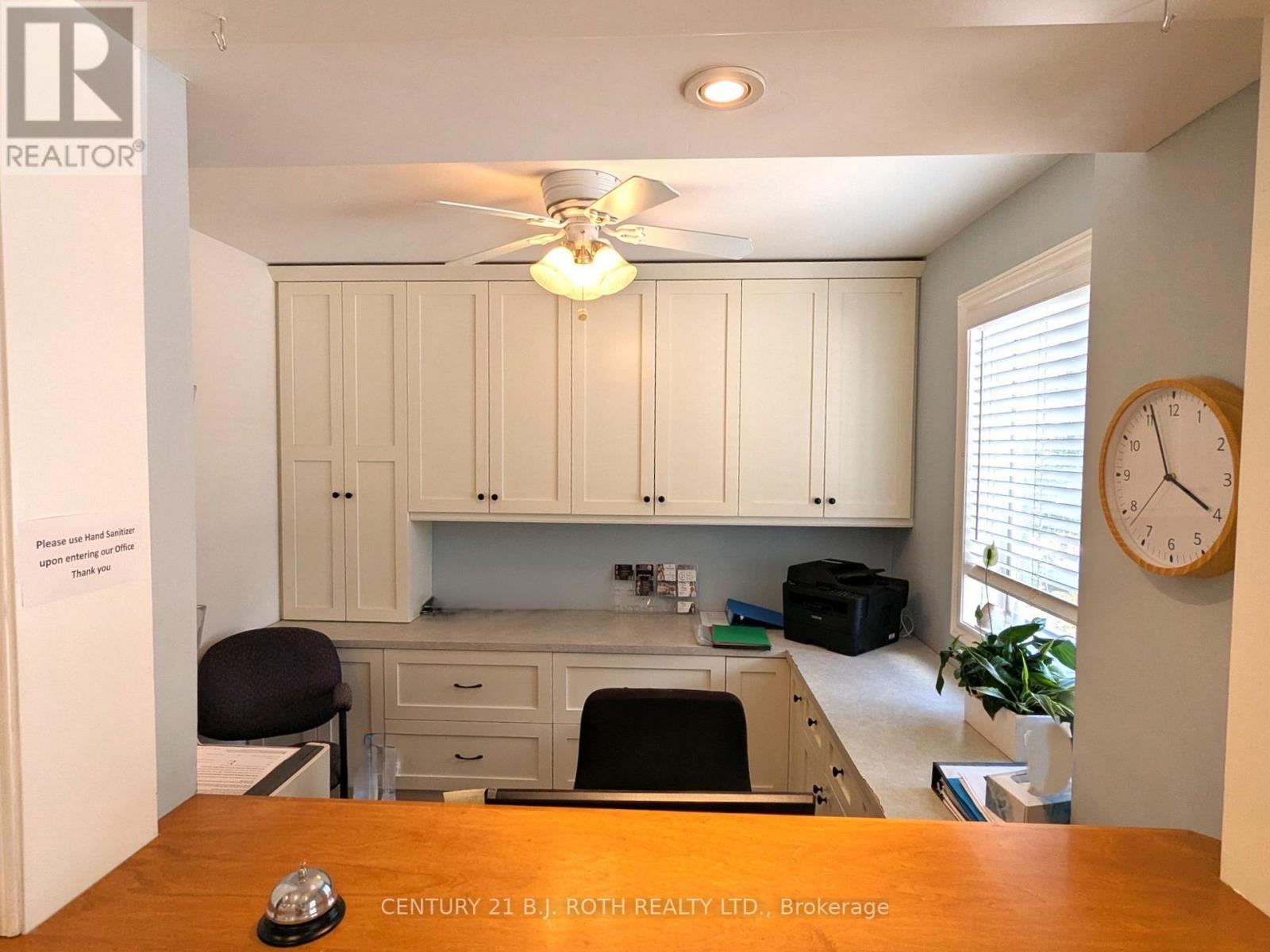 888 Innisfil Beach Road, Innisfil, Ontario  L9S 2C2 - Photo 17 - N12333376