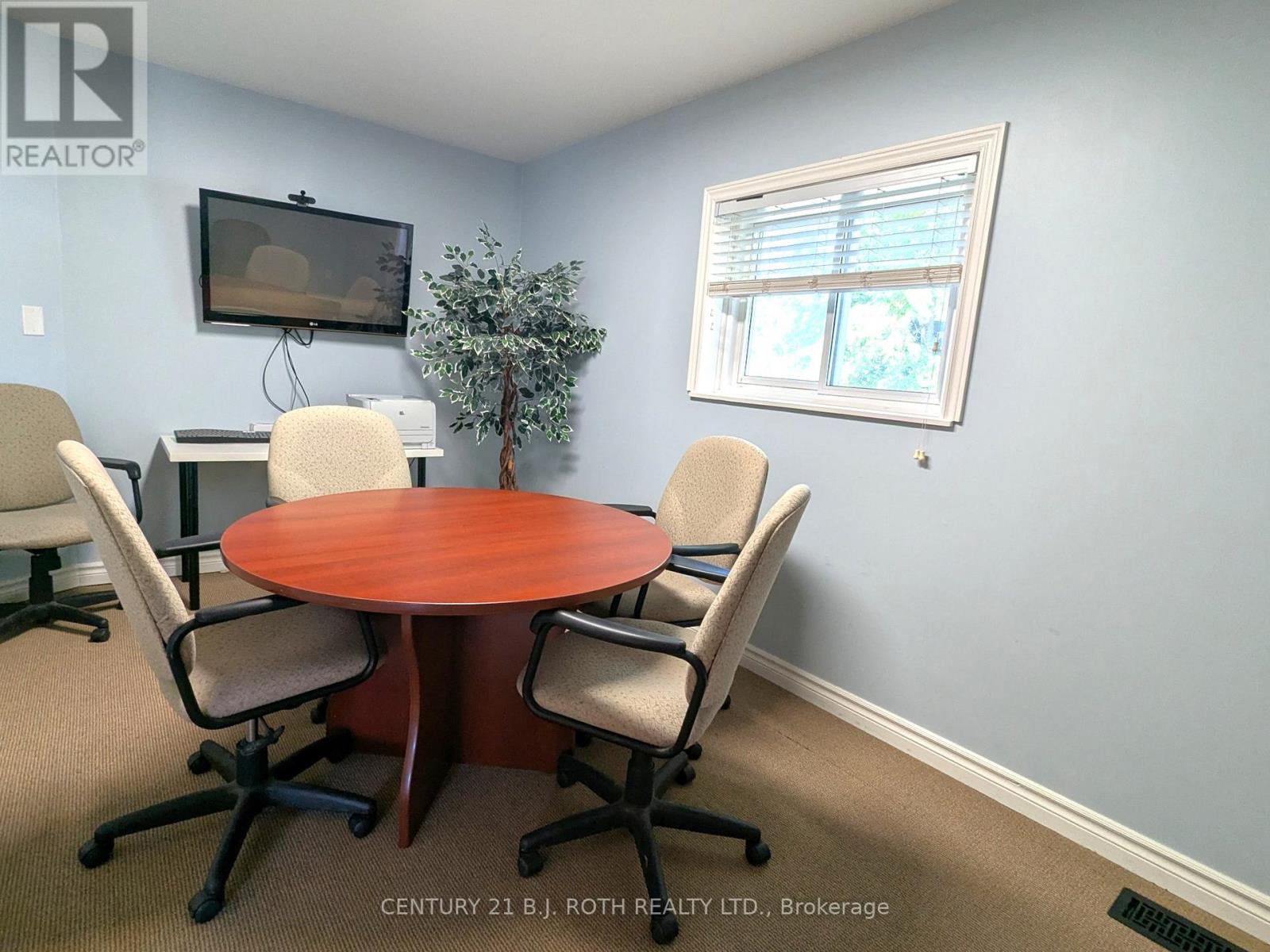 888 Innisfil Beach Road, Innisfil, Ontario  L9S 2C2 - Photo 18 - N12333376