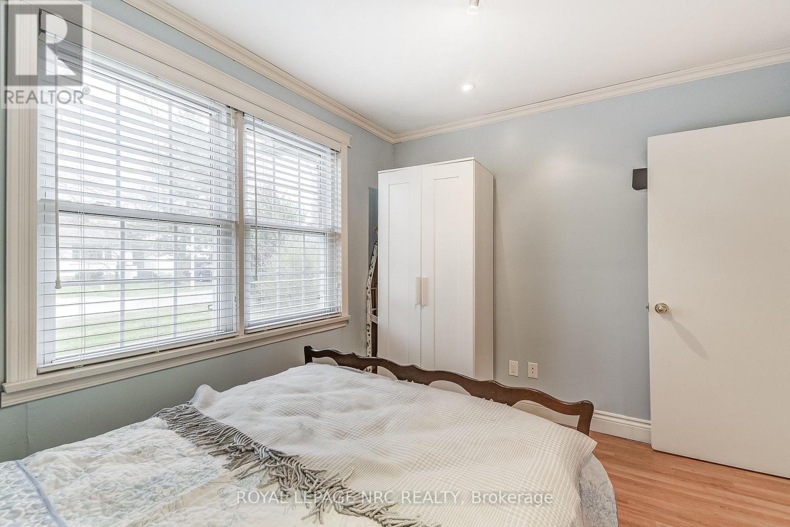 14 Shakespeare Avenue, Niagara-On-The-Lake, Ontario  L0S 1J0 - Photo 14 - X12333482