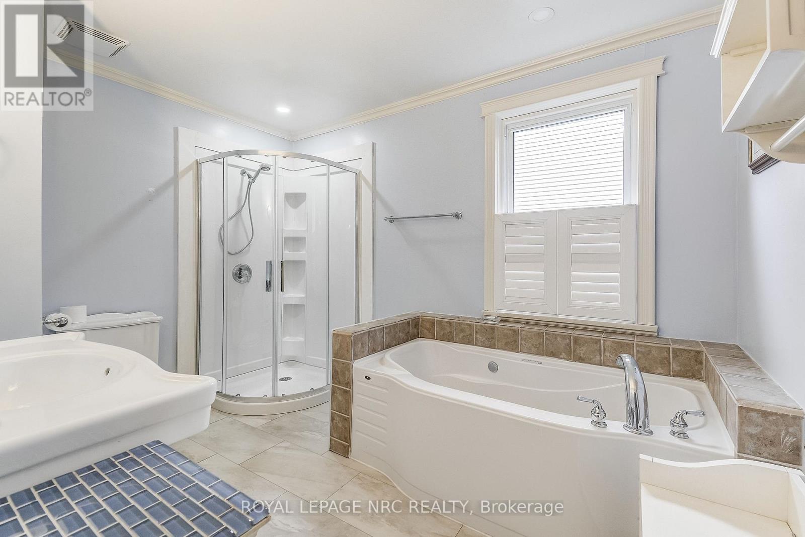 14 Shakespeare Avenue, Niagara-On-The-Lake, Ontario  L0S 1J0 - Photo 15 - X12333482
