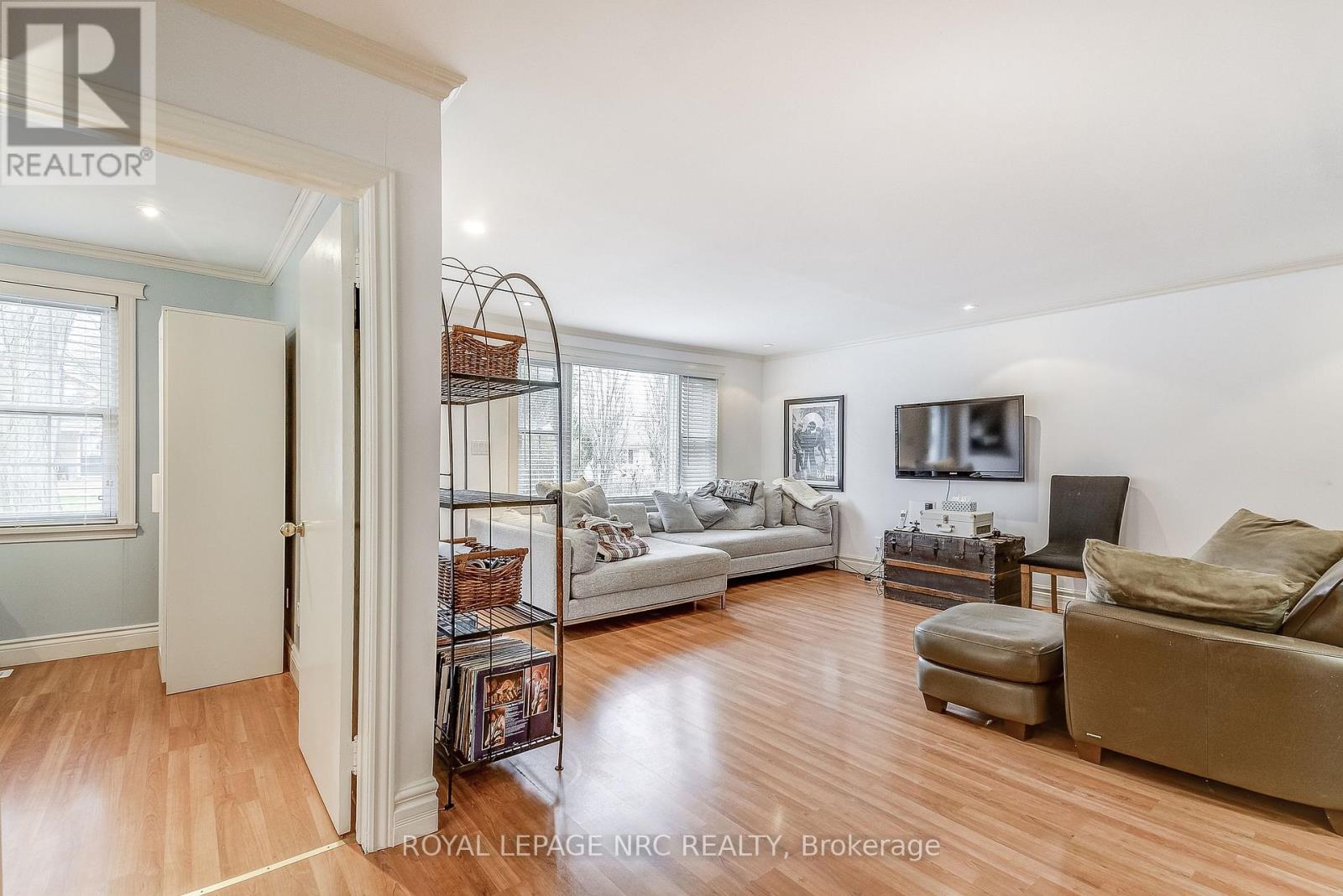 14 Shakespeare Avenue, Niagara-On-The-Lake, Ontario  L0S 1J0 - Photo 7 - X12333482