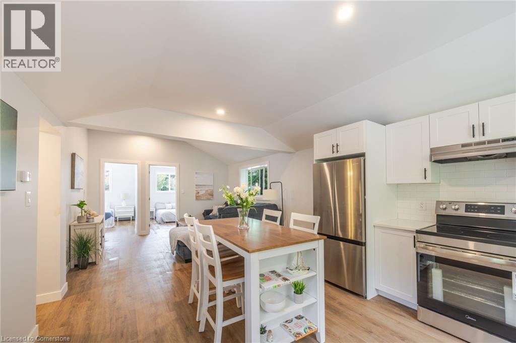277 Charlotte Street, Port Stanley, Ontario  N5L 1A8 - Photo 4 - 40758720