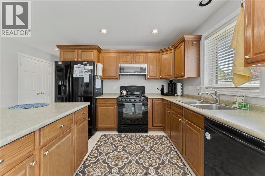 692 George Kennedy Way, Lakeshore, Ontario N0R 1A0 - Photo 12 - 25016930