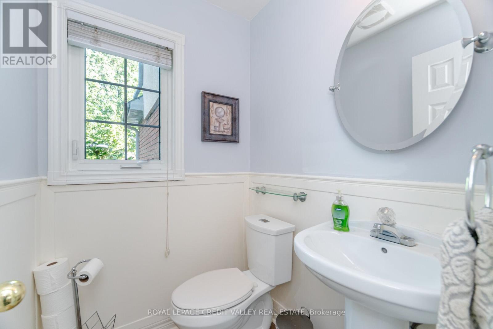 32 Millstone Drive, Brampton, Ontario  L6Y 4P6 - Photo 18 - W12242206