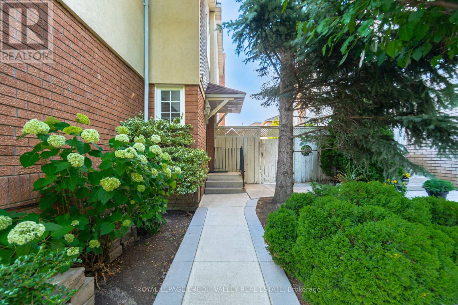 Property at 32 MILLSTONE DRIVE image 2