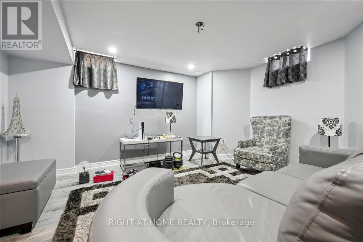1449 Laurier Avenue, Milton, Ontario  L9T 6J4 - Photo 29 - W12333272