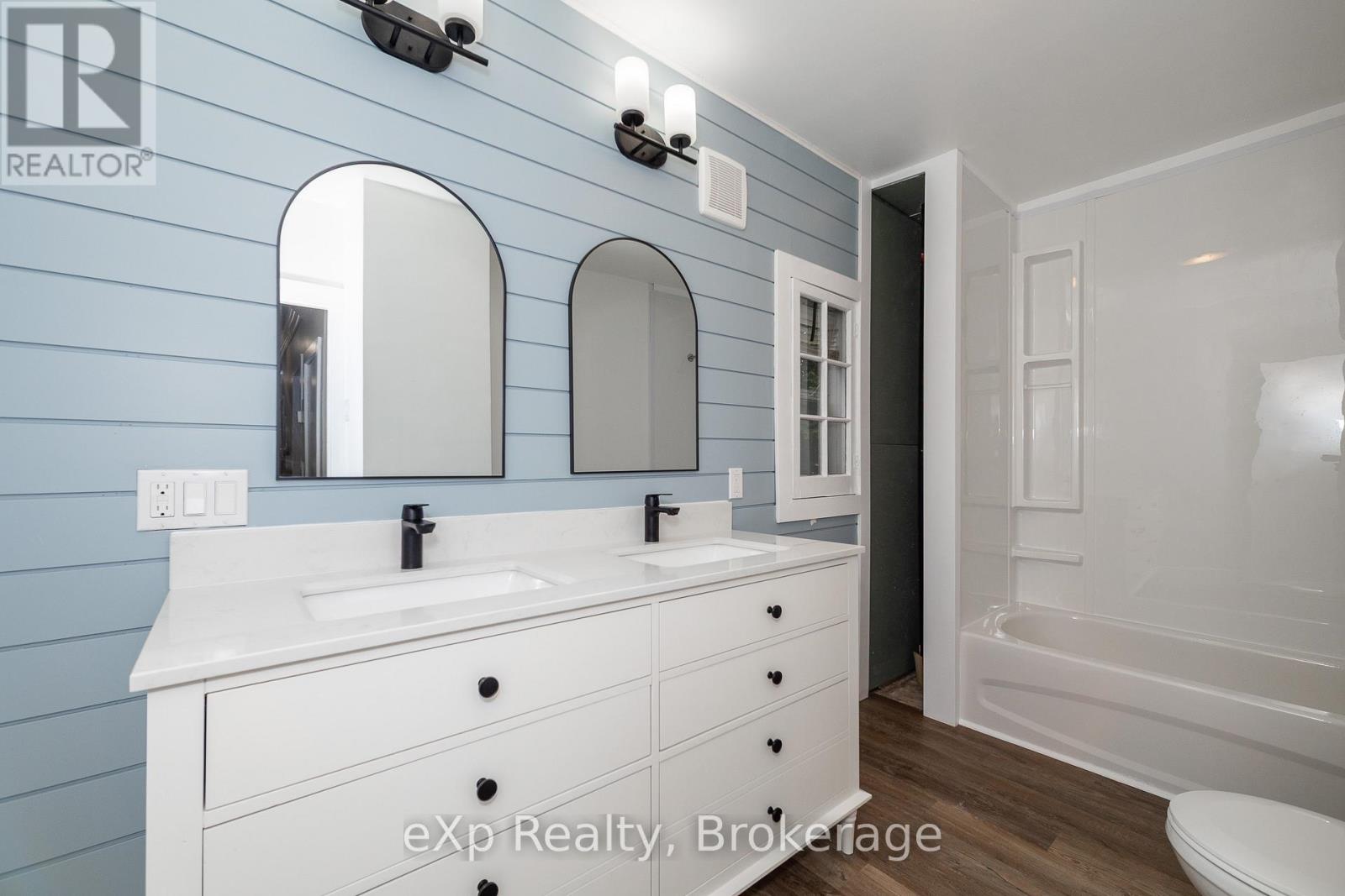 934 5th Avenue W, Owen Sound, Ontario  N4K 5A6 - Photo 20 - X12333439