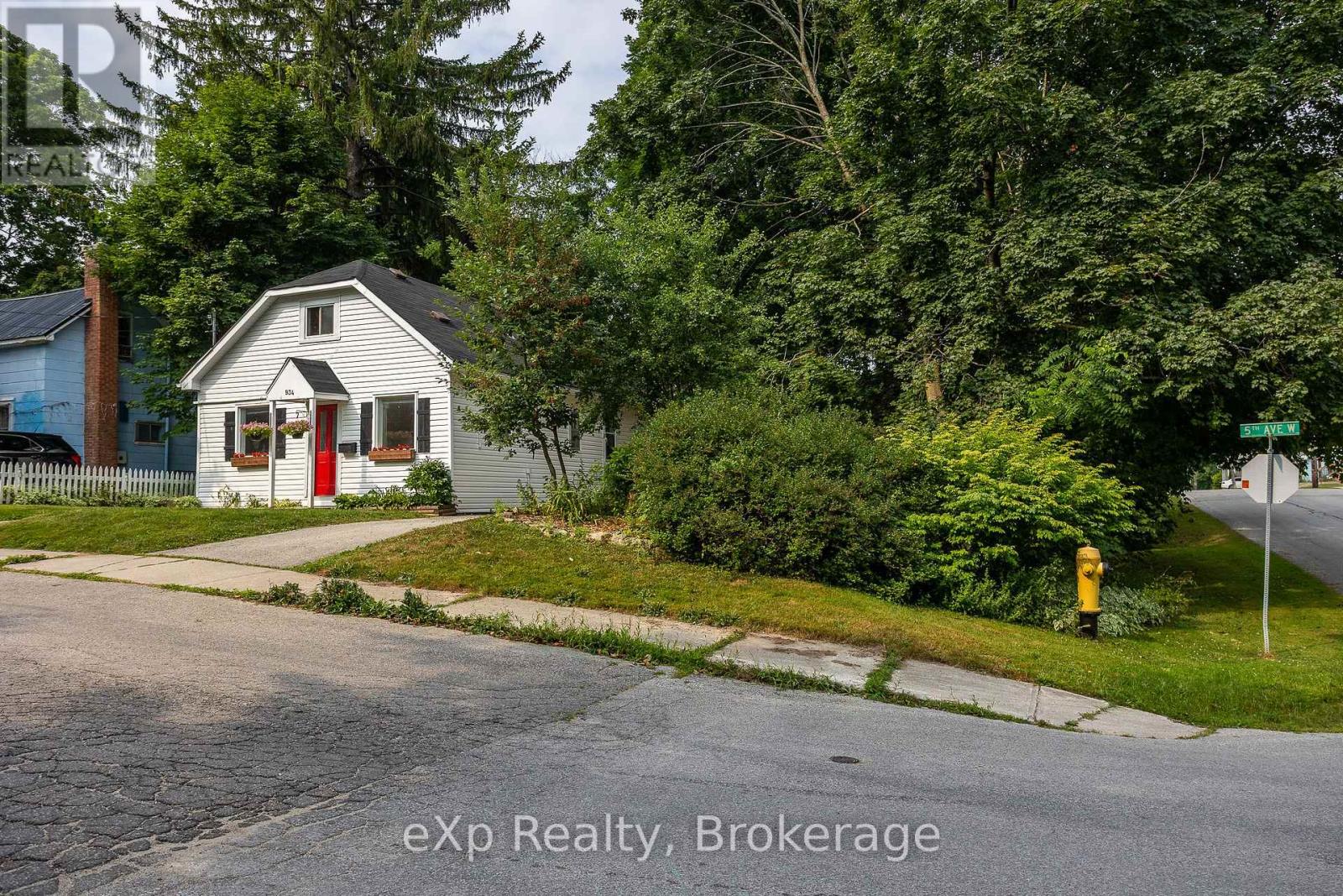 934 5th Avenue W, Owen Sound, Ontario  N4K 5A6 - Photo 9 - X12333439