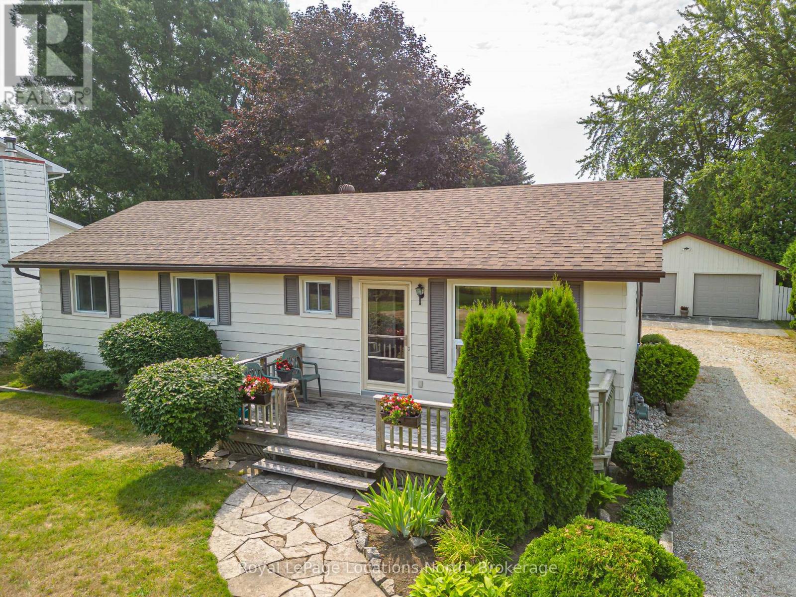 132 Matilda Street, Blue Mountains, Ontario  N0H 1J0 - Photo 5 - X12333453