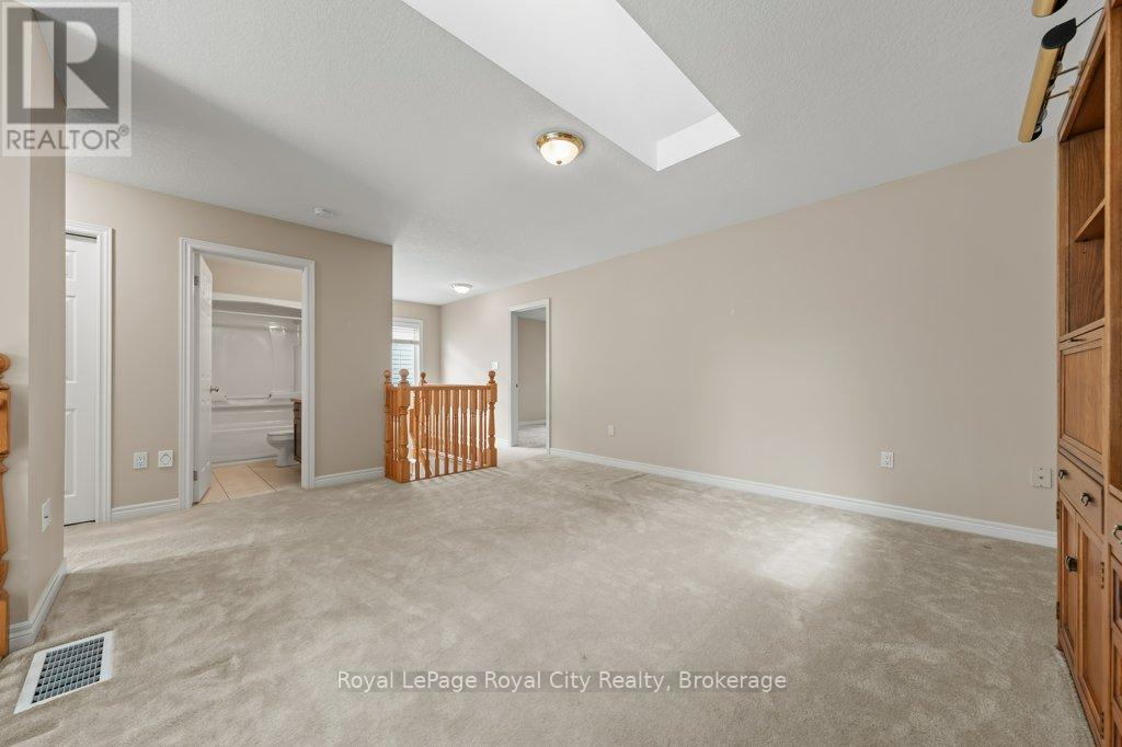 119 Mcarthur Crescent, Guelph, Ontario  N1L 1S3 - Photo 13 - X12333475